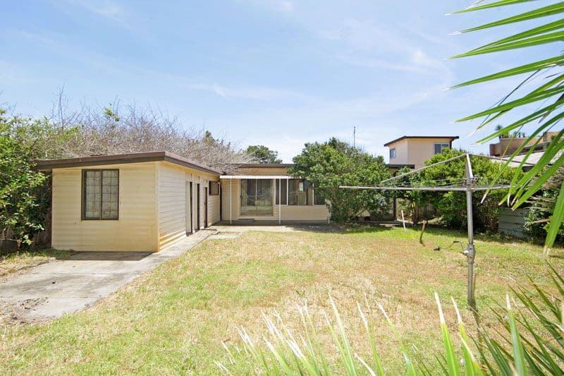 152 Ocean Parade, BLUE BAY NSW 2261, Blue Bay - Thumbnail 2