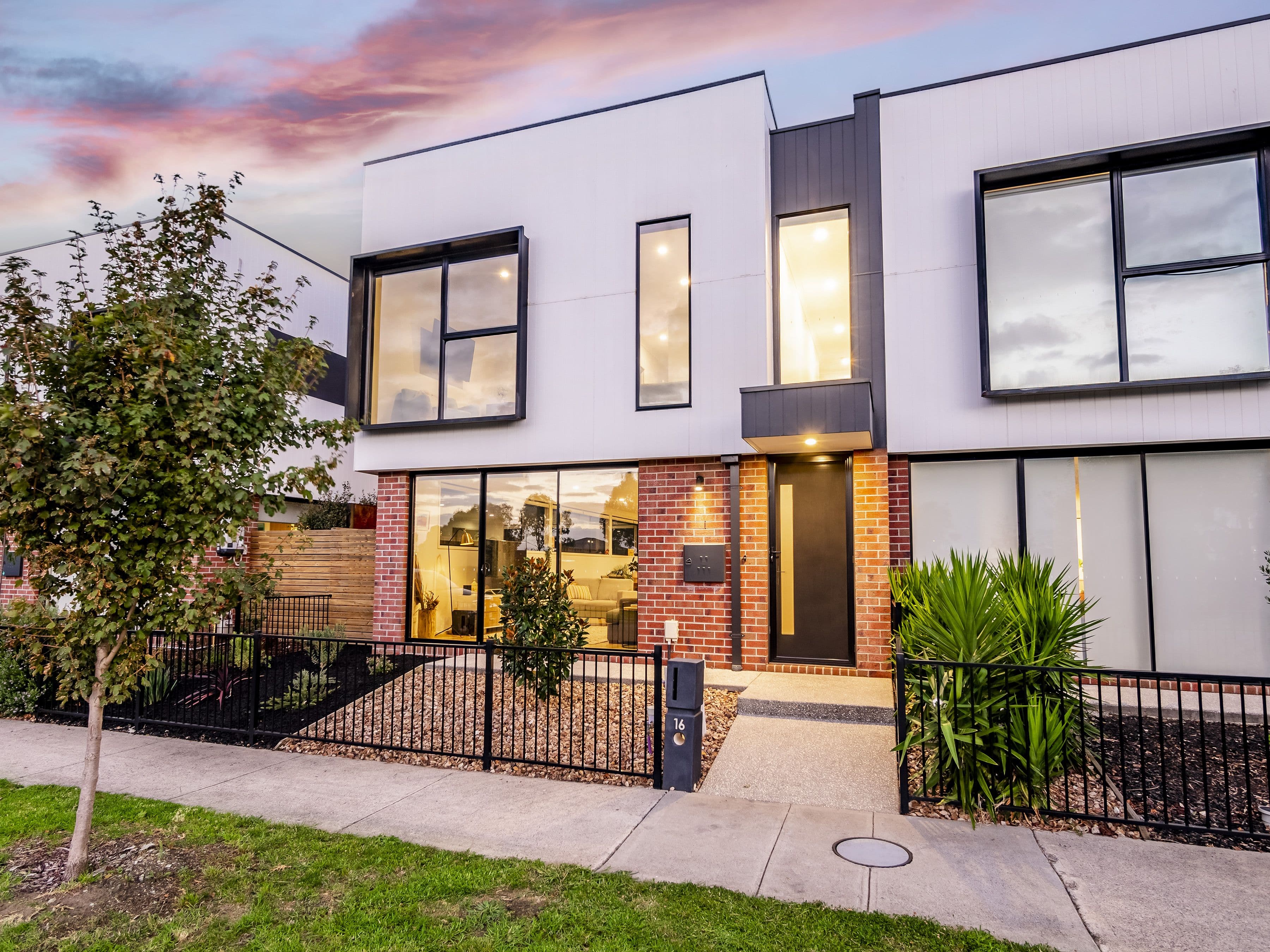 16 Parkdale Drive, Lyndhurst VIC 3975, Lyndhurst - Image 1