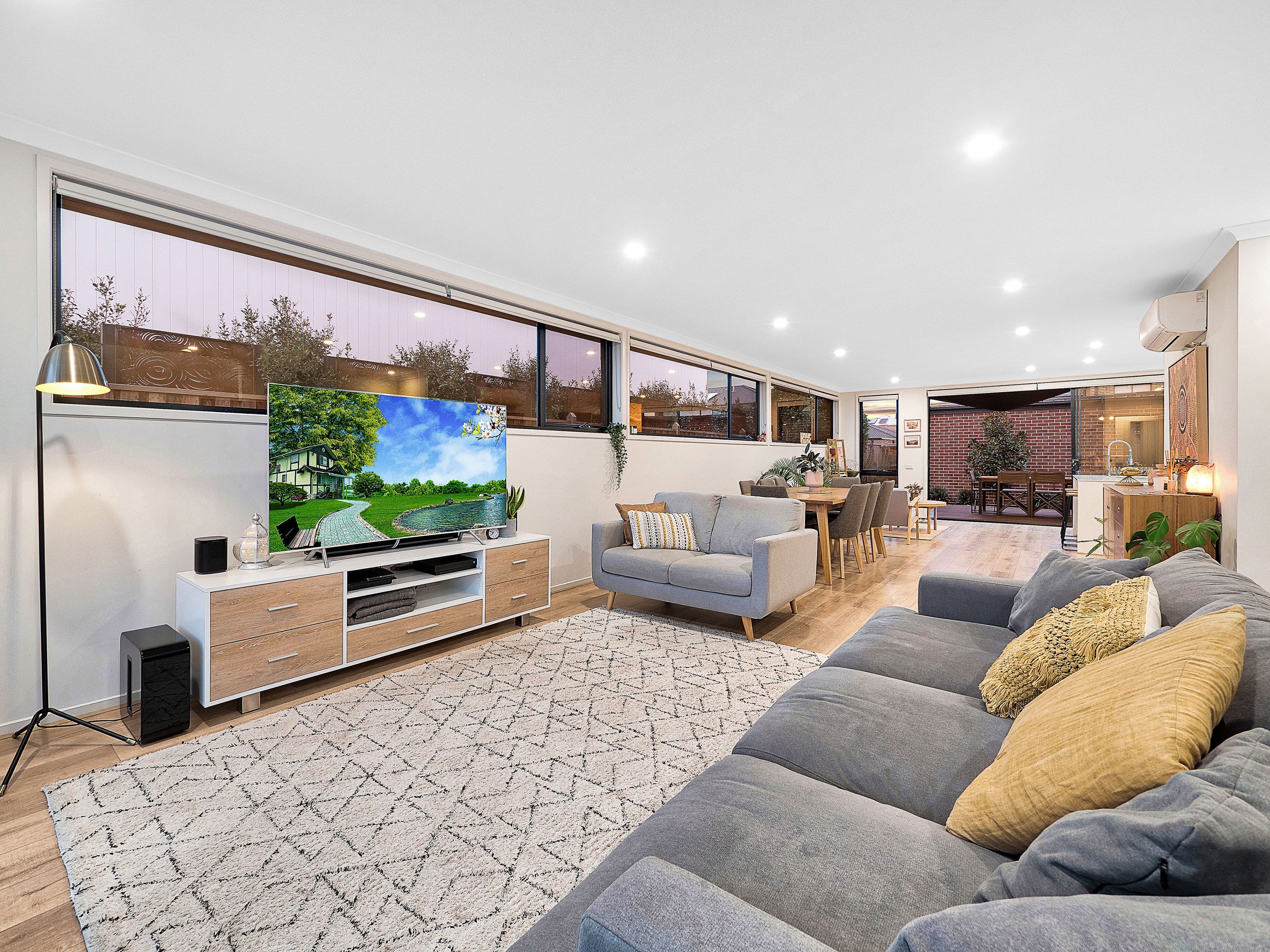 16 Parkdale Drive, Lyndhurst VIC 3975, Lyndhurst - Thumbnail 4