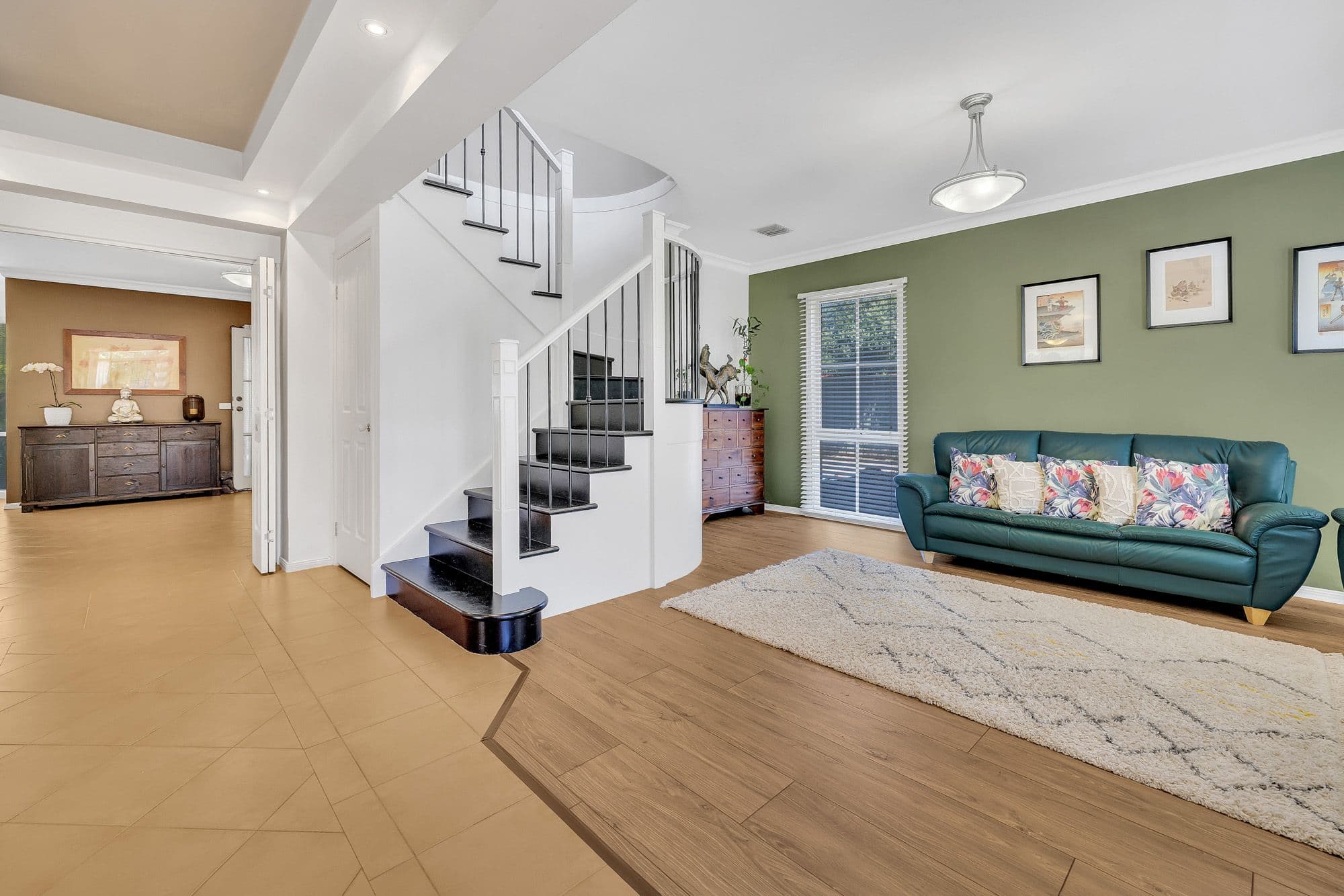 6 Maltravers Place, Wyndham Vale VIC 3024, Wyndham Vale - Thumbnail 2