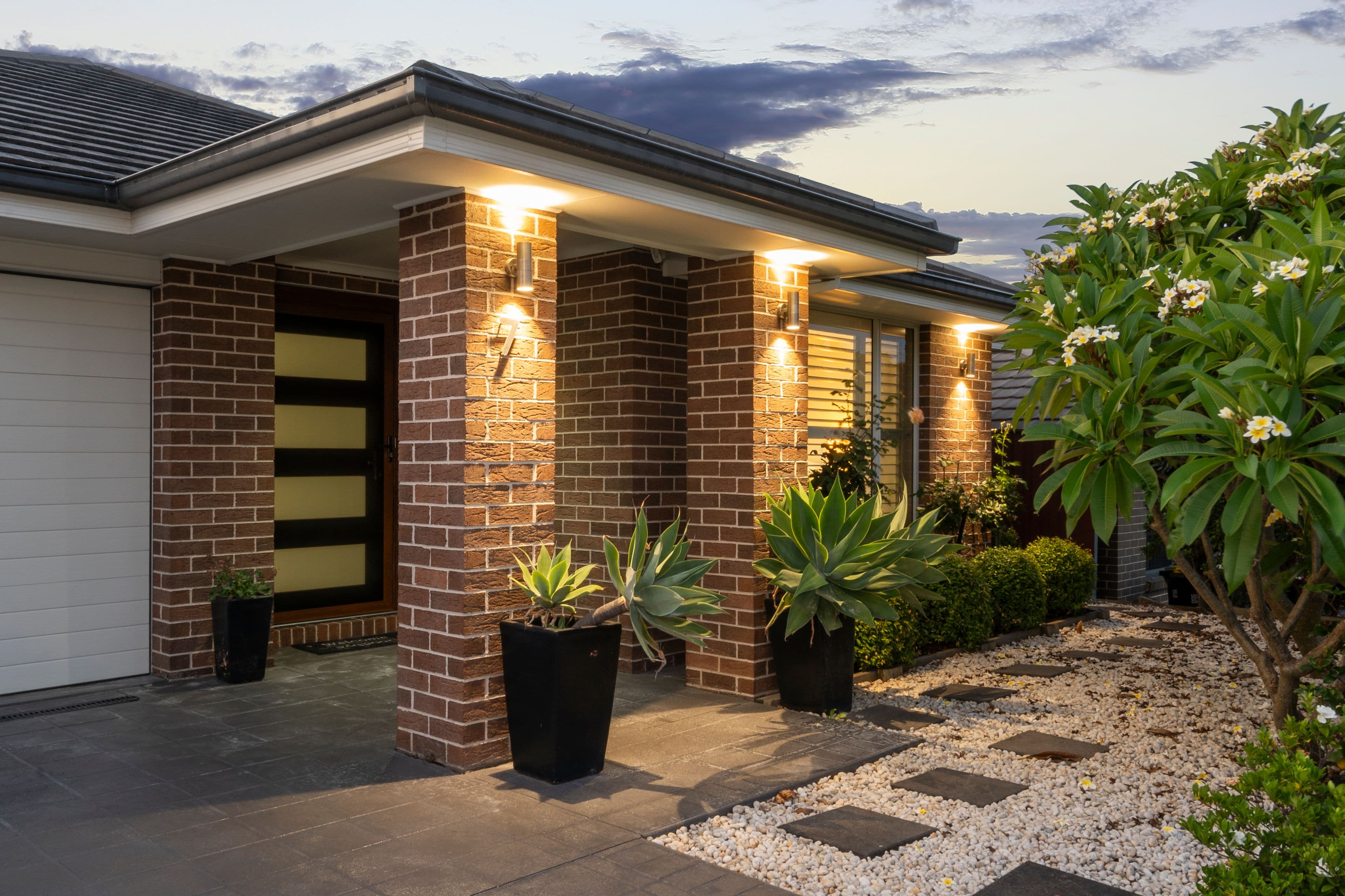 7 Jeffery Street, Carnes Hill NSW 2171, Carnes Hill - Thumbnail 2
