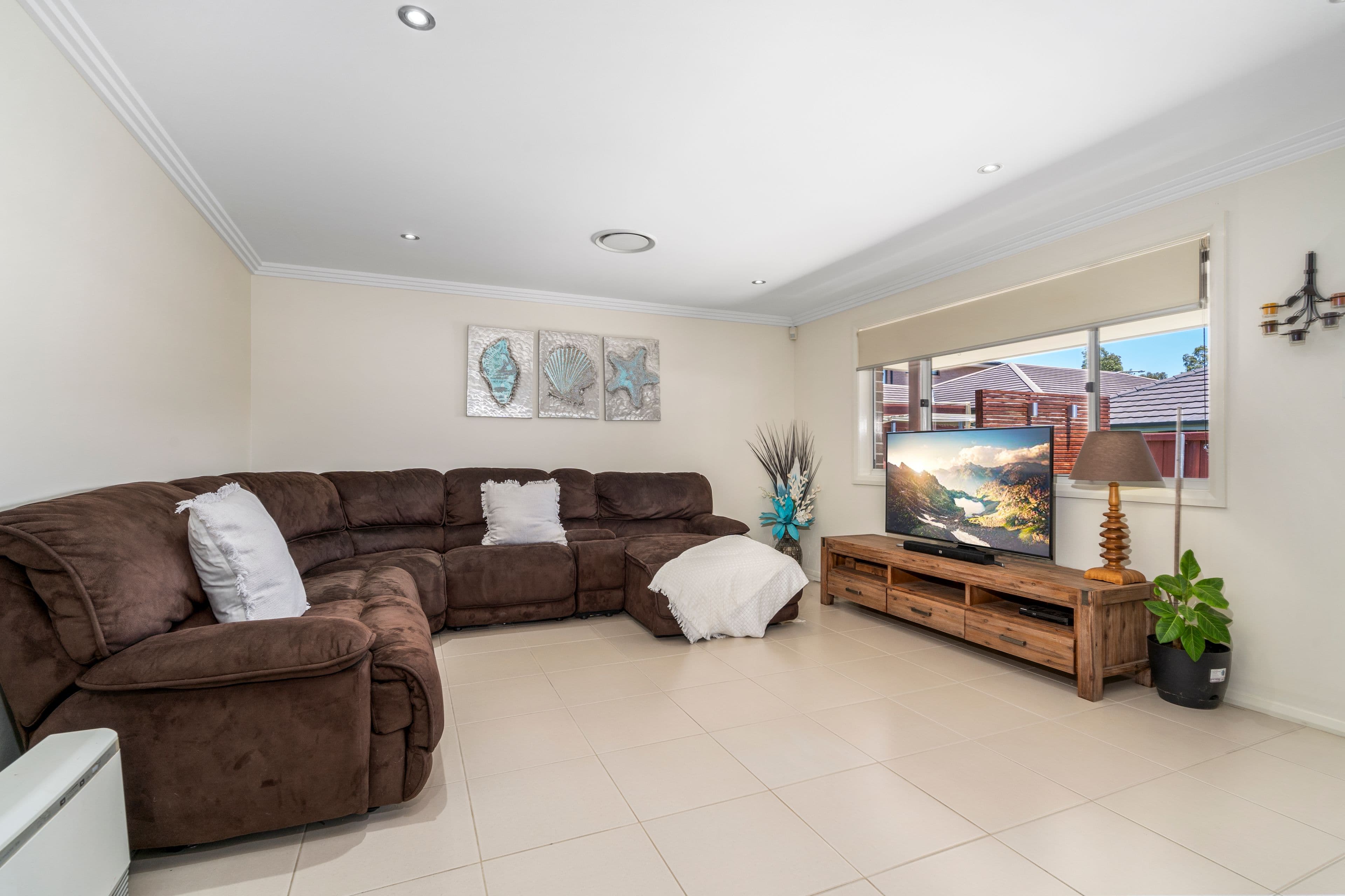 7 Jeffery Street, Carnes Hill NSW 2171, Carnes Hill - Thumbnail 3
