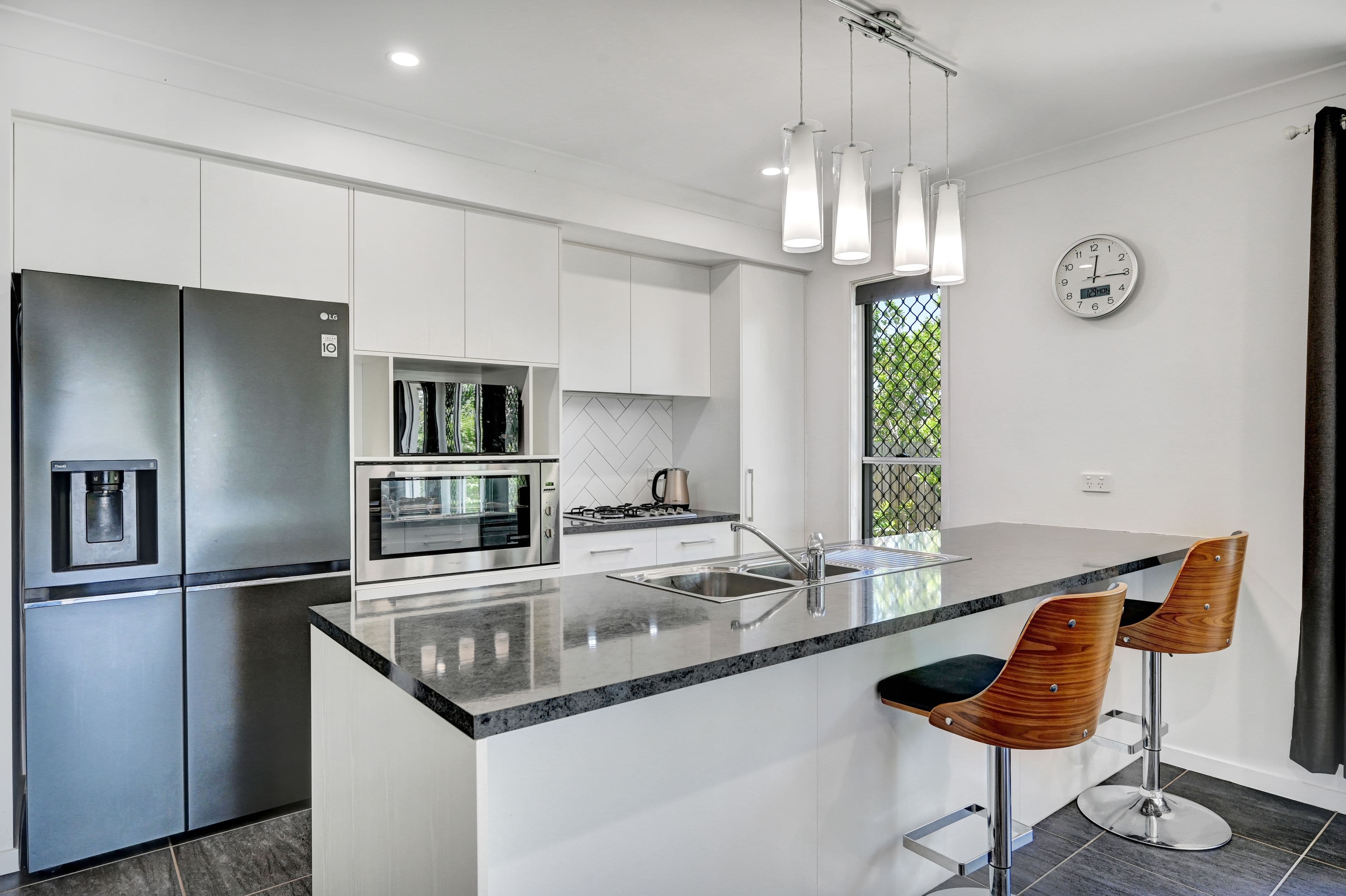 14 Barnfield Street, Mount Low QLD 4818, Mount Low - Thumbnail 2