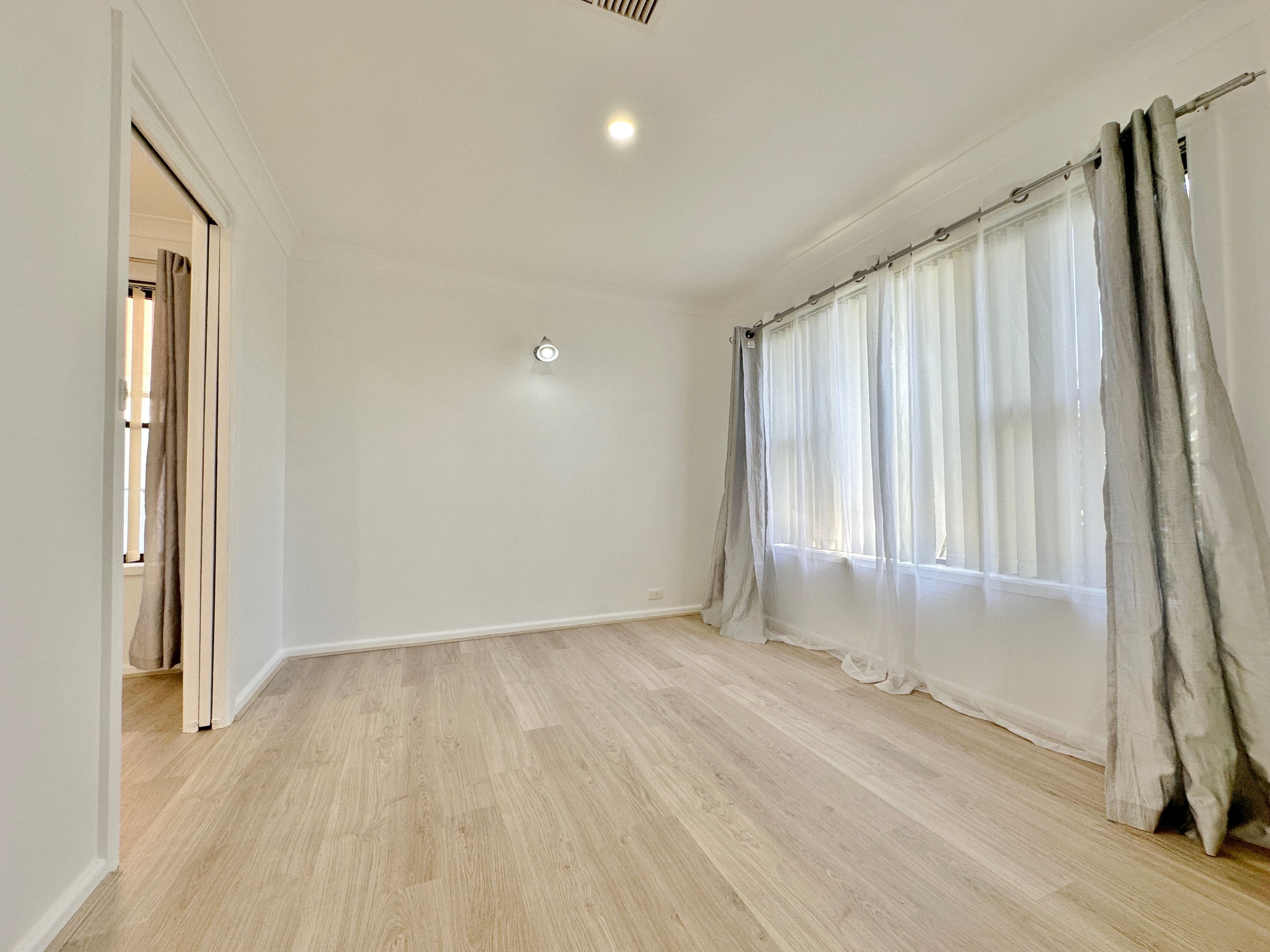 19 Hardy Avenue, Young NSW 2594, Young - Thumbnail 6