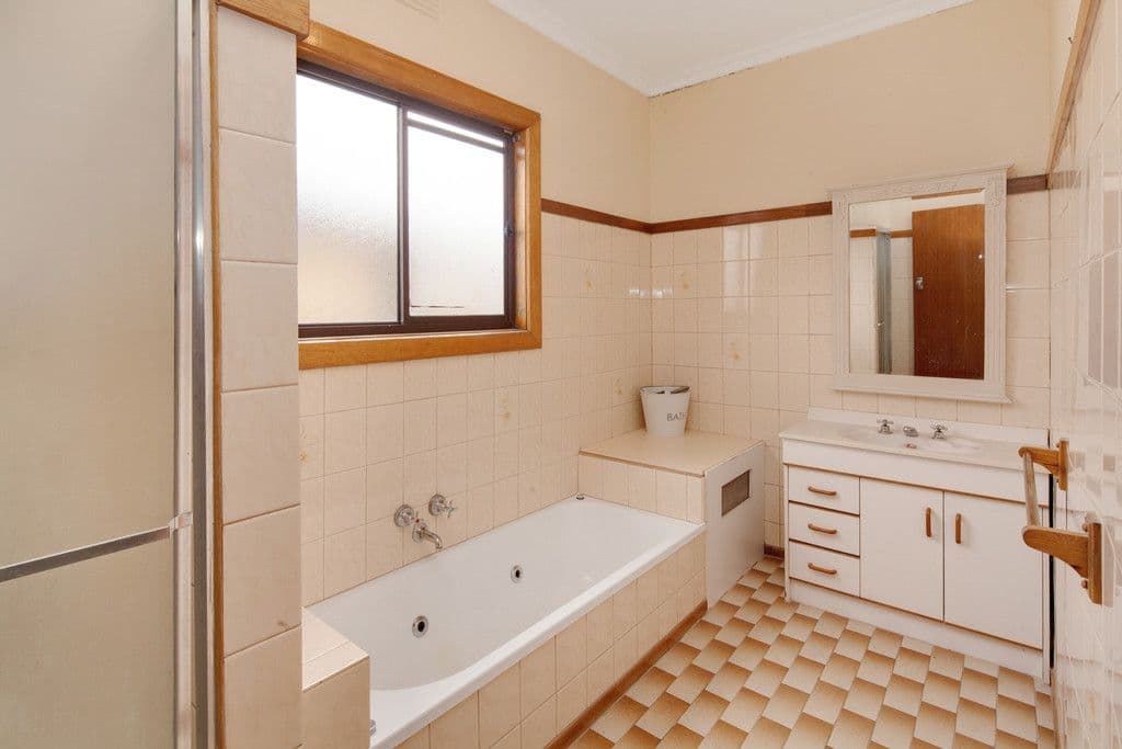 3 Waldemar Street, Wendouree VIC 3355, Wendouree - Thumbnail 7