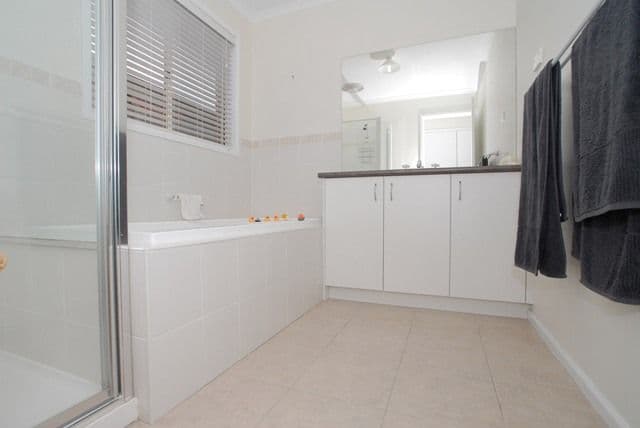 20 Ventosa Way, WERRIBEE VIC 3030, Werribee - Thumbnail 6