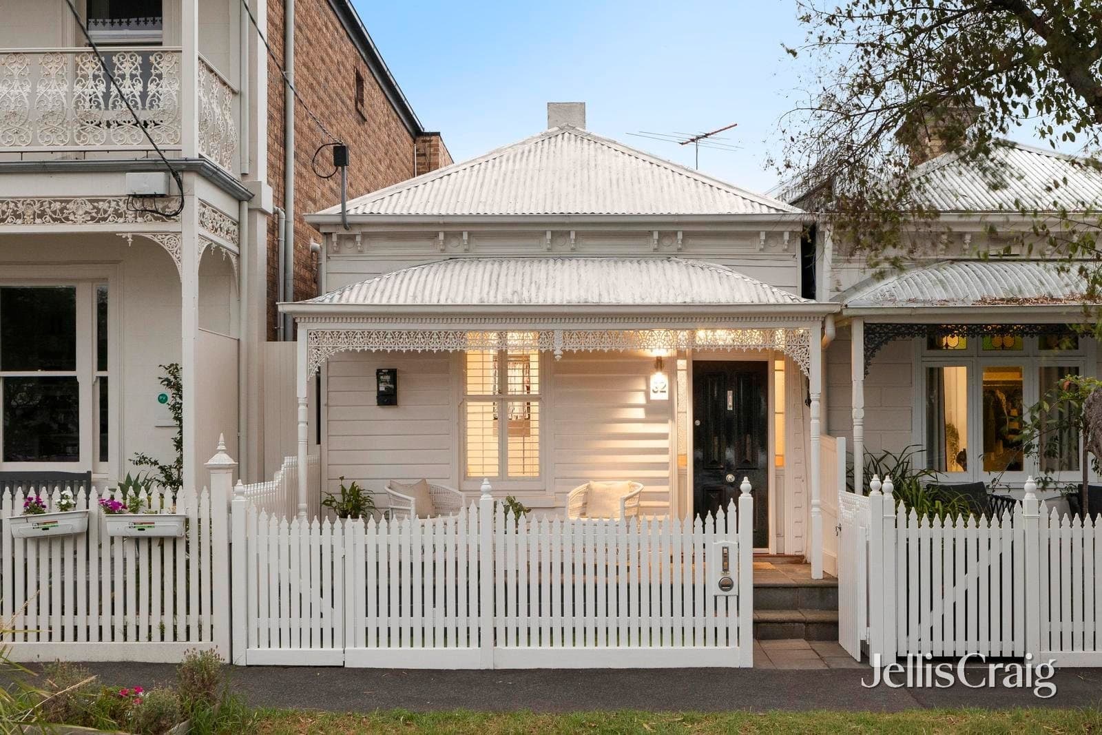 32 Young Street, Albert Park, Albert Park - Thumbnail 2