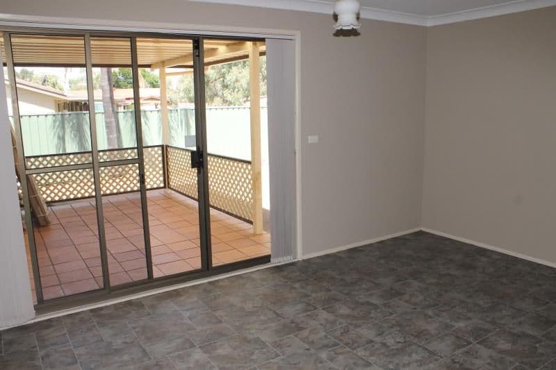 32 Mackay Drive, DUBBO NSW 2830, Dubbo - Thumbnail 3