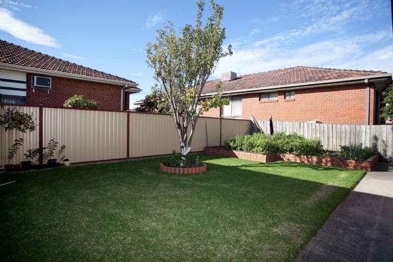 17 Coonawarra Drive, THOMASTOWN VIC 3074, Thomastown - Thumbnail 7