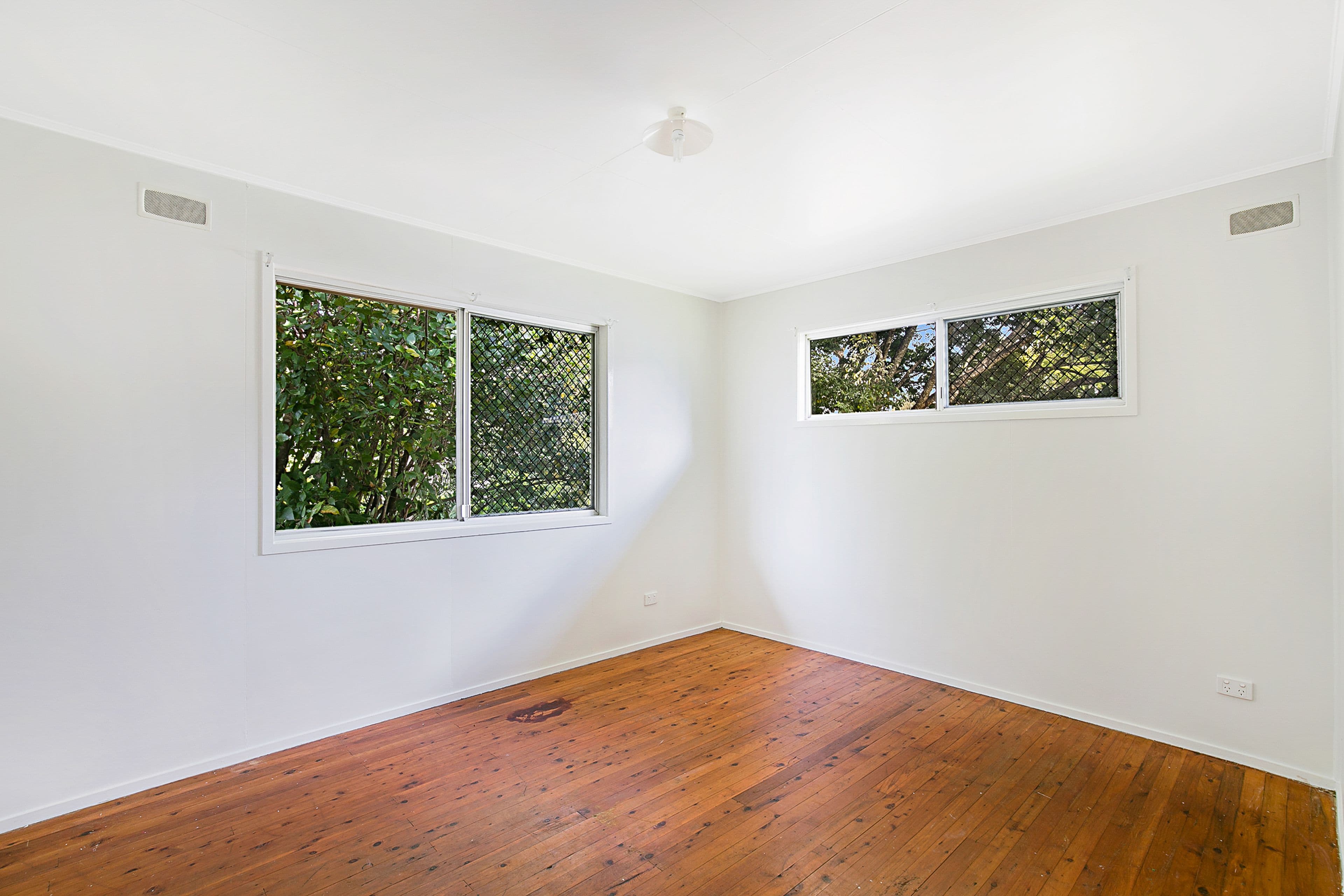 8 Dignan Street, Harristown QLD 4350, Harristown - Thumbnail 4