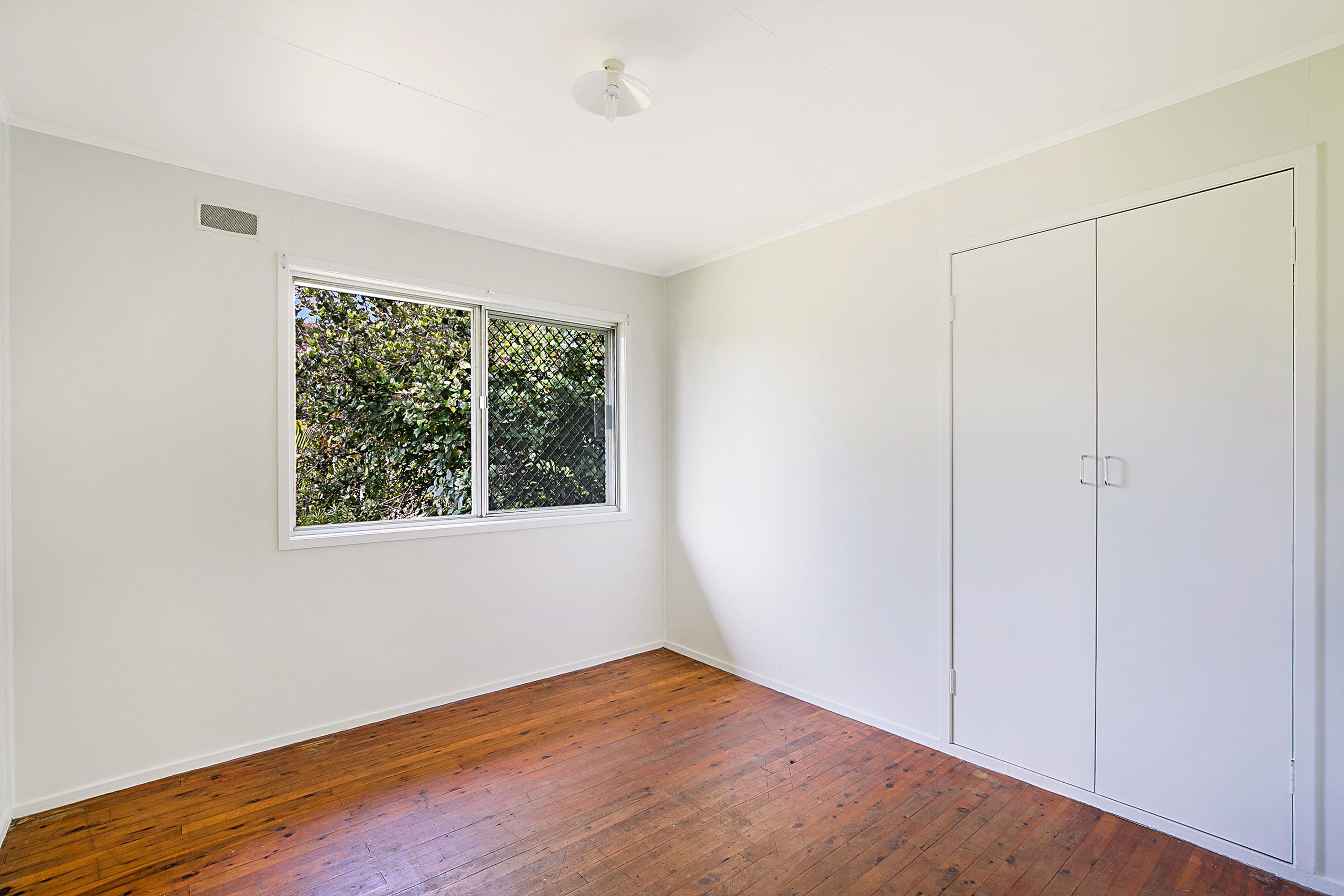 8 Dignan Street, Harristown QLD 4350, Harristown - Thumbnail 5