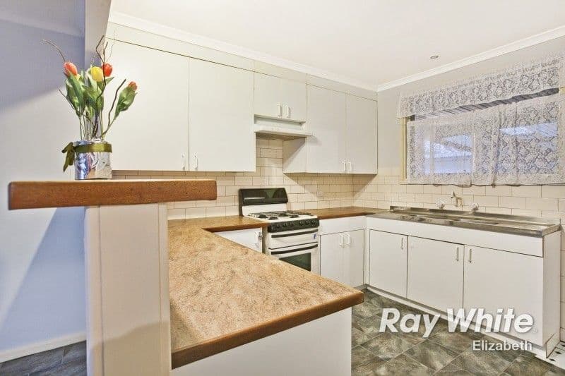 6 Chowilla Court, CRAIGMORE SA 5114, Craigmore - Thumbnail 3