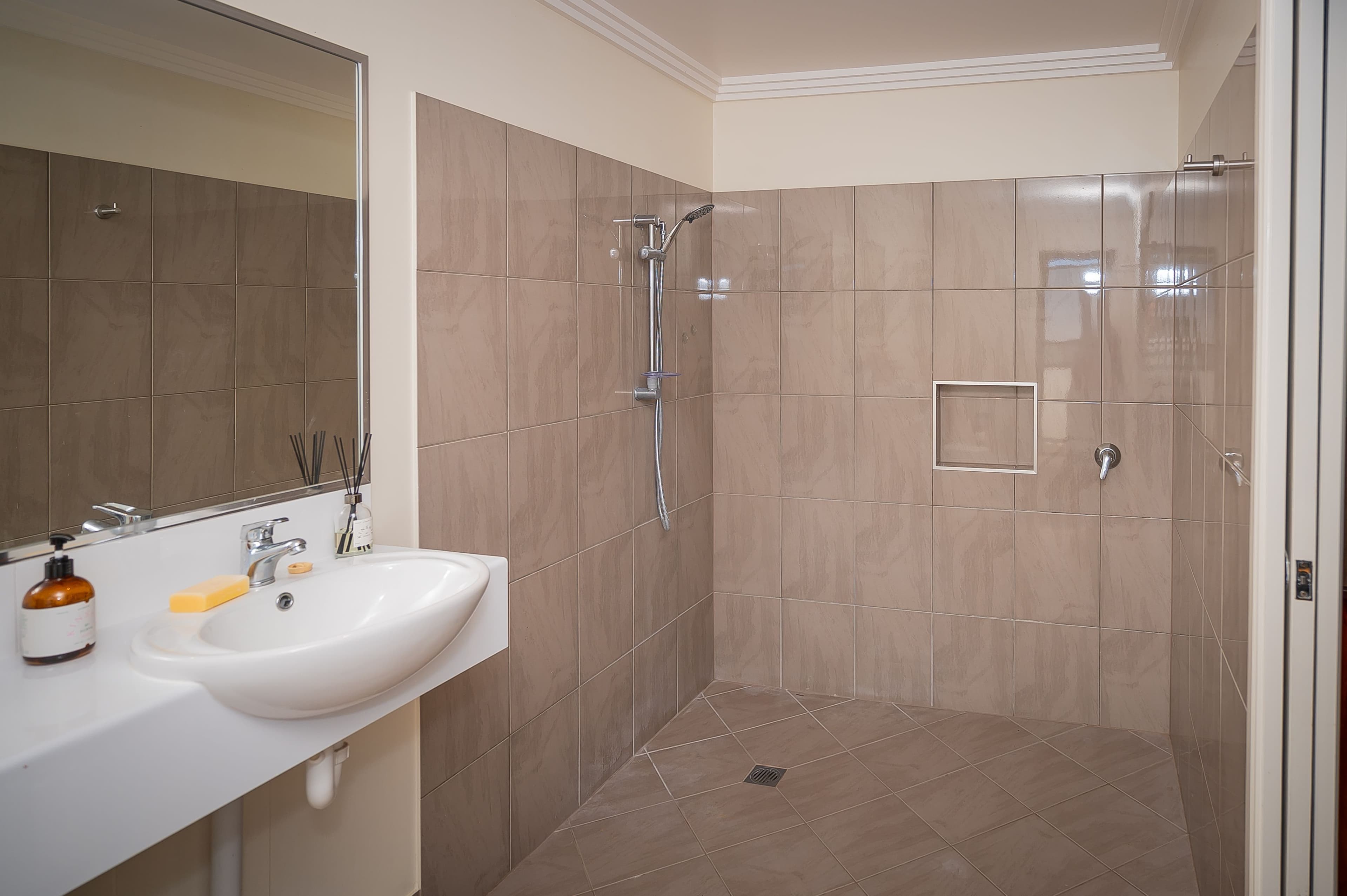 22 Beetson Drive, Roma QLD 4455, Roma - Thumbnail 7