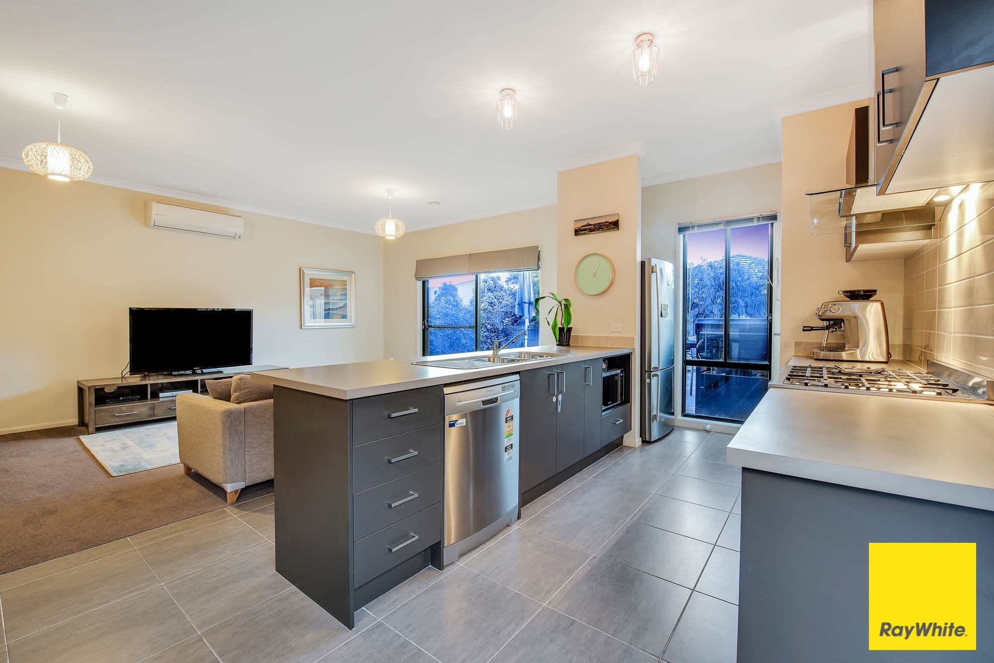 3 Tallgrass Avenue, Truganina VIC 3029, Truganina - Thumbnail 8