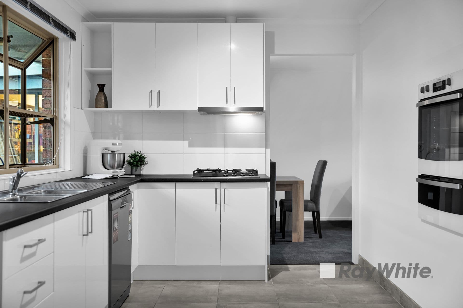 2 Rupertswood Rise, Narre Warren South VIC 3805, Narre Warren South - Thumbnail 3