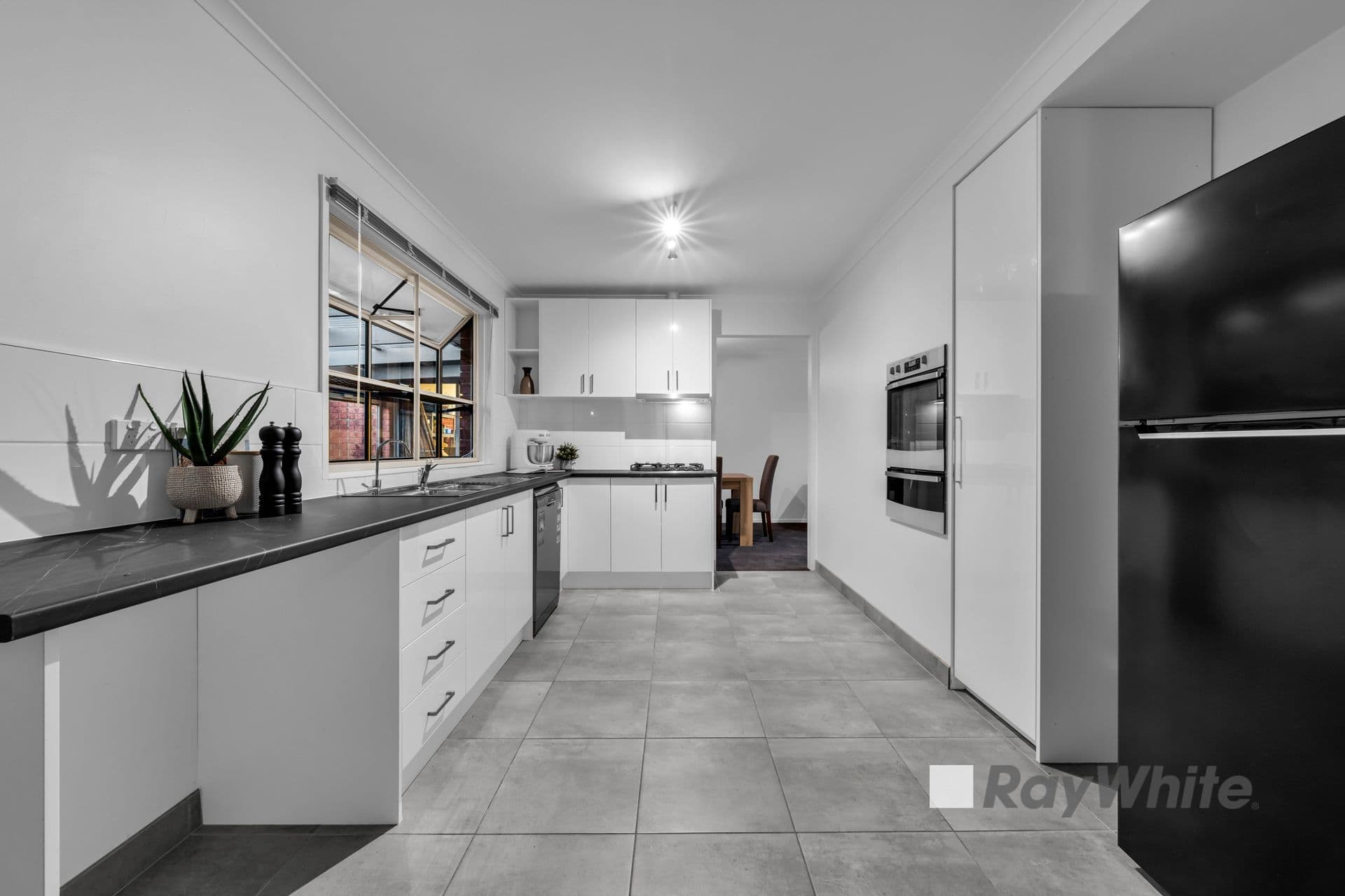 2 Rupertswood Rise, Narre Warren South VIC 3805, Narre Warren South - Thumbnail 4
