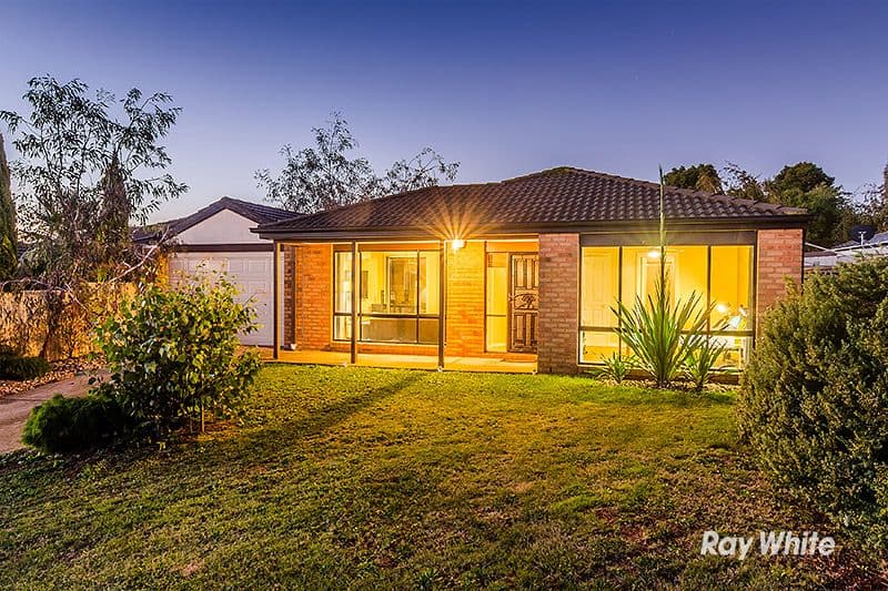15 Jaye Place, Cranbourne West VIC 3977, Cranbourne West - Image 1