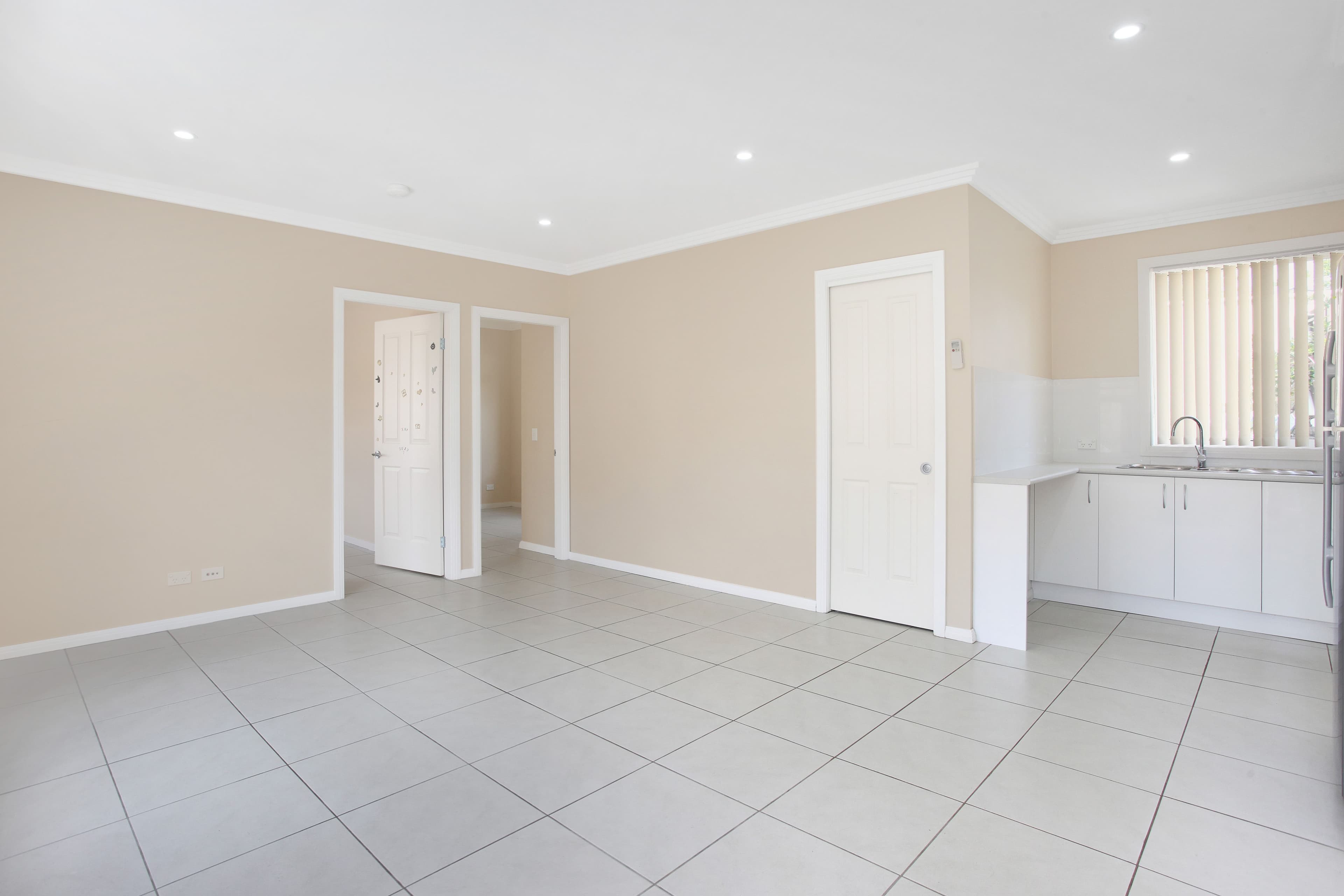 105 St Johns Road, Green Valley - Thumbnail 4