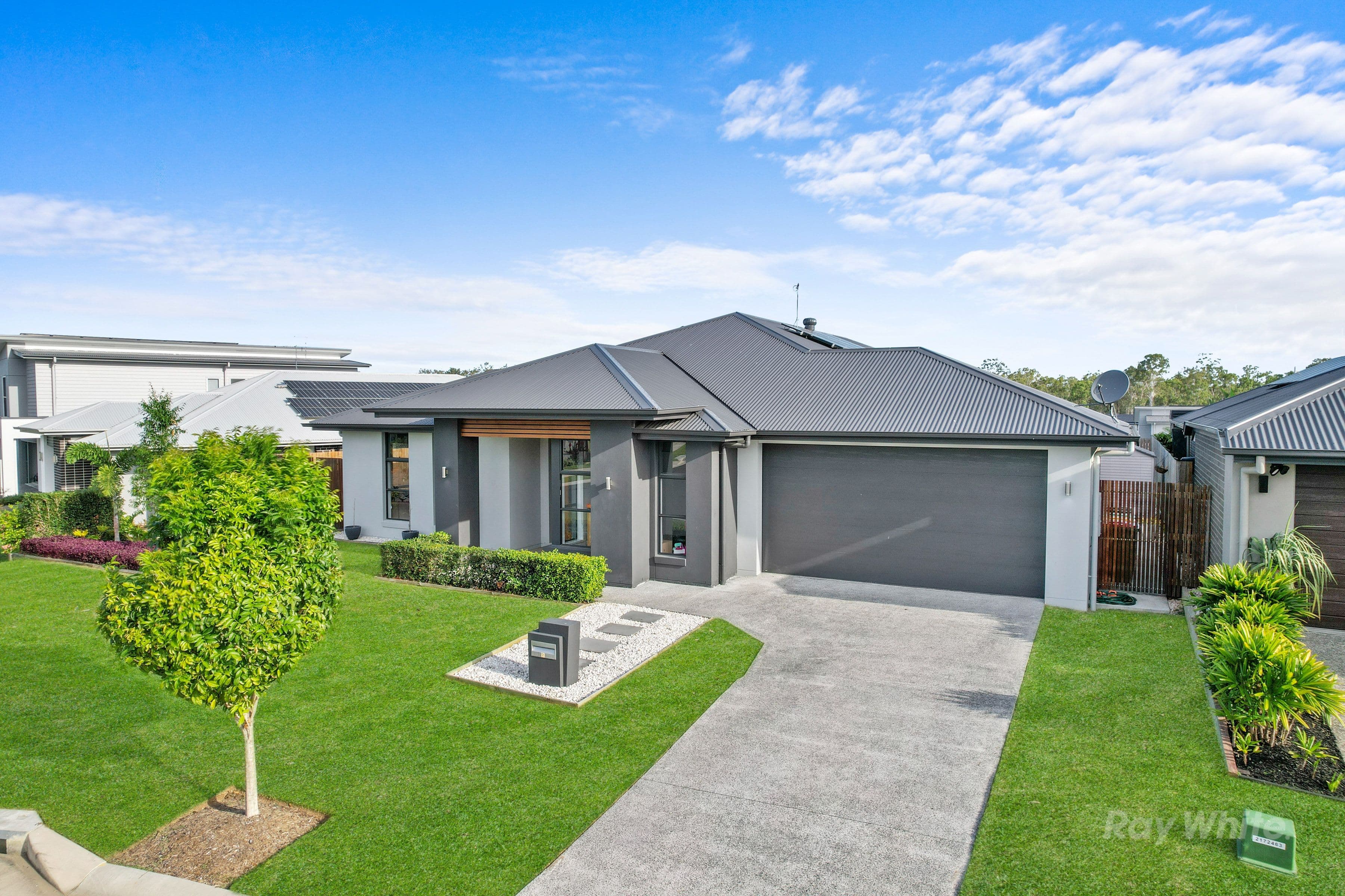 2 Jade Place, Greenbank QLD 4124, Greenbank - Thumbnail 2