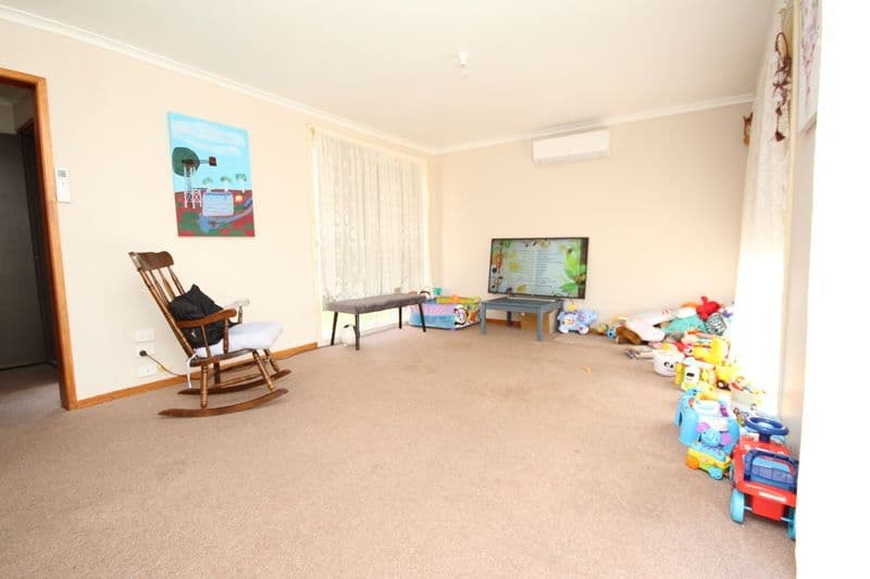4 Felstead Avenue, Horsham VIC 3400, Horsham - Thumbnail 2