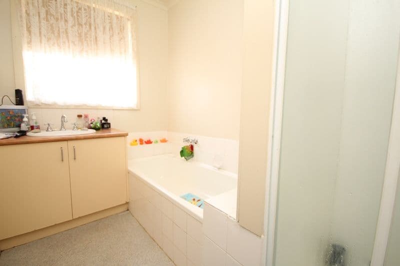 4 Felstead Avenue, Horsham VIC 3400, Horsham - Thumbnail 8