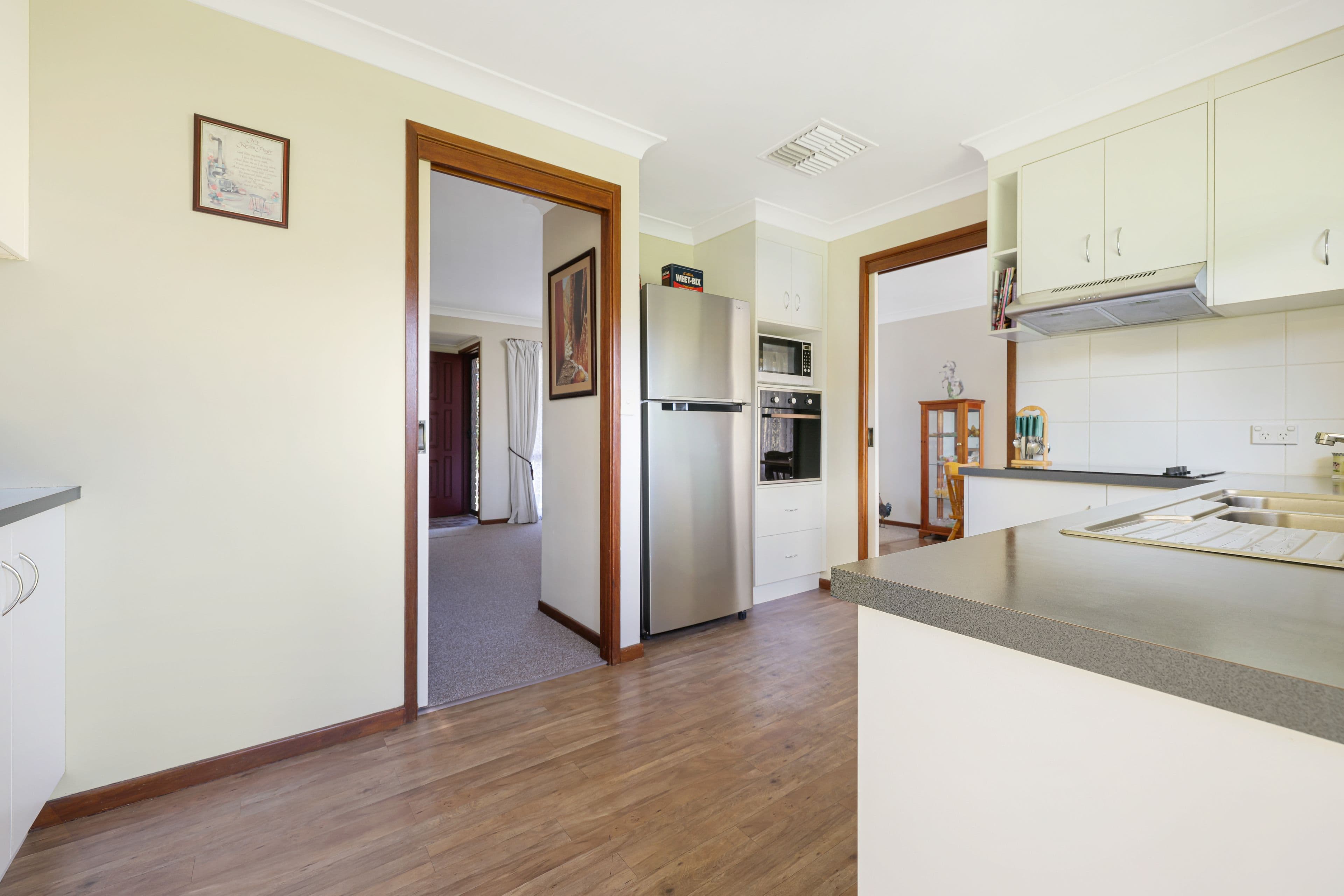 25 Mullumbimby Close, Tamworth NSW 2340, Hillvue - Thumbnail 3