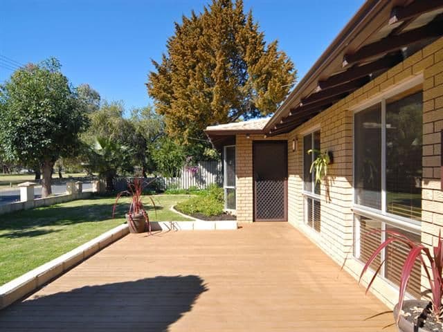 36 Juniper Way, FORRESTFIELD WA 6058, Forrestfield - Thumbnail 3