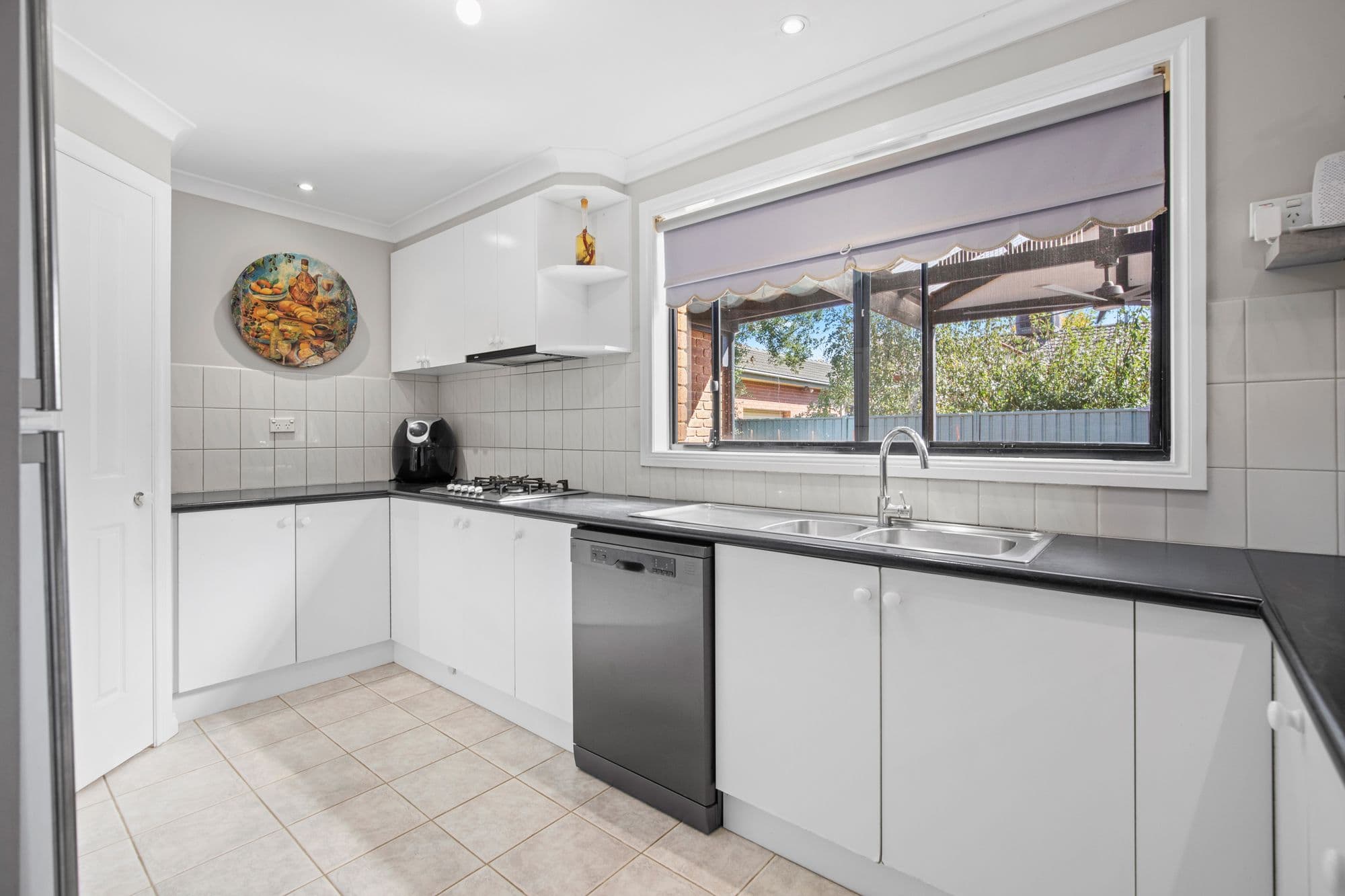 3 Euston Place, Wyndham Vale VIC 3024, Wyndham Vale - Thumbnail 2