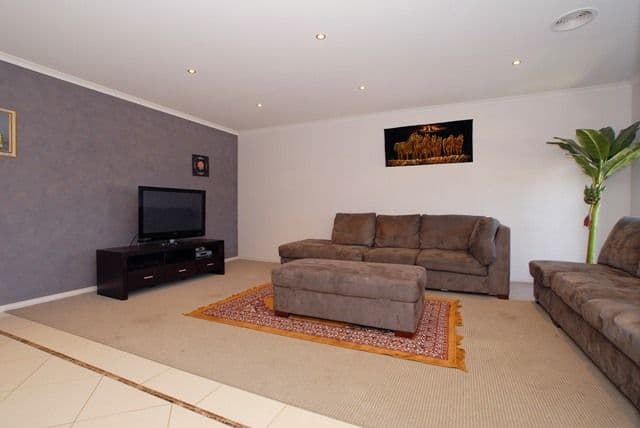 900 Sayers Road, TARNEIT VIC 3029, Tarneit - Thumbnail 3