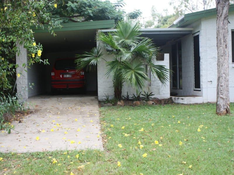 17 Lagoon Crescent, SAUNDERS BEACH QLD 4818, Saunders Beach - Image 1