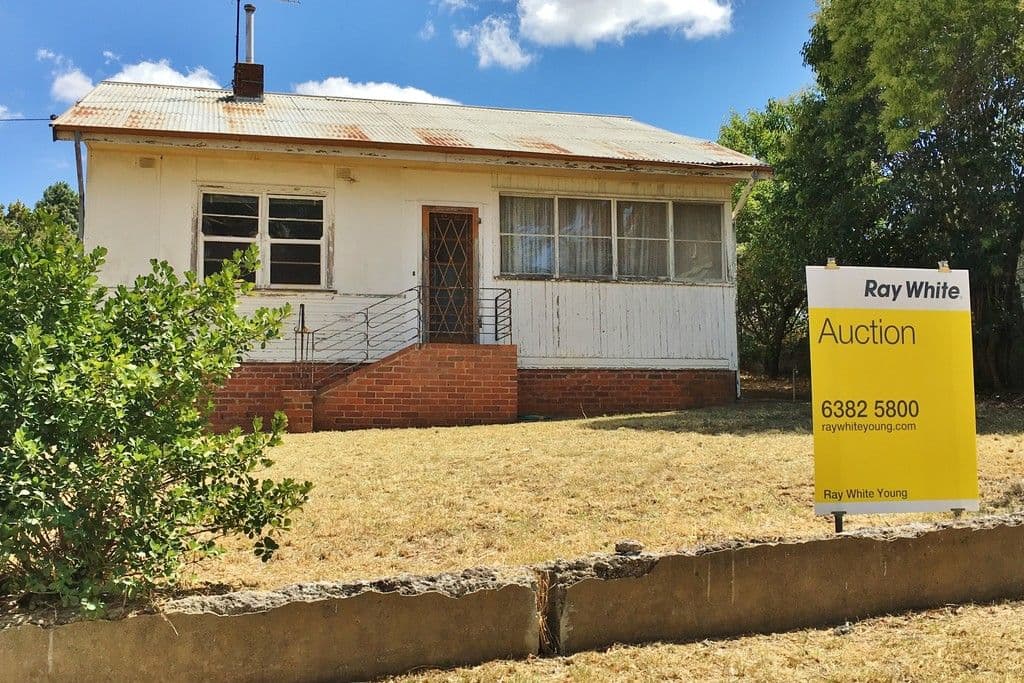 43 Yass Street, Young - Image 1