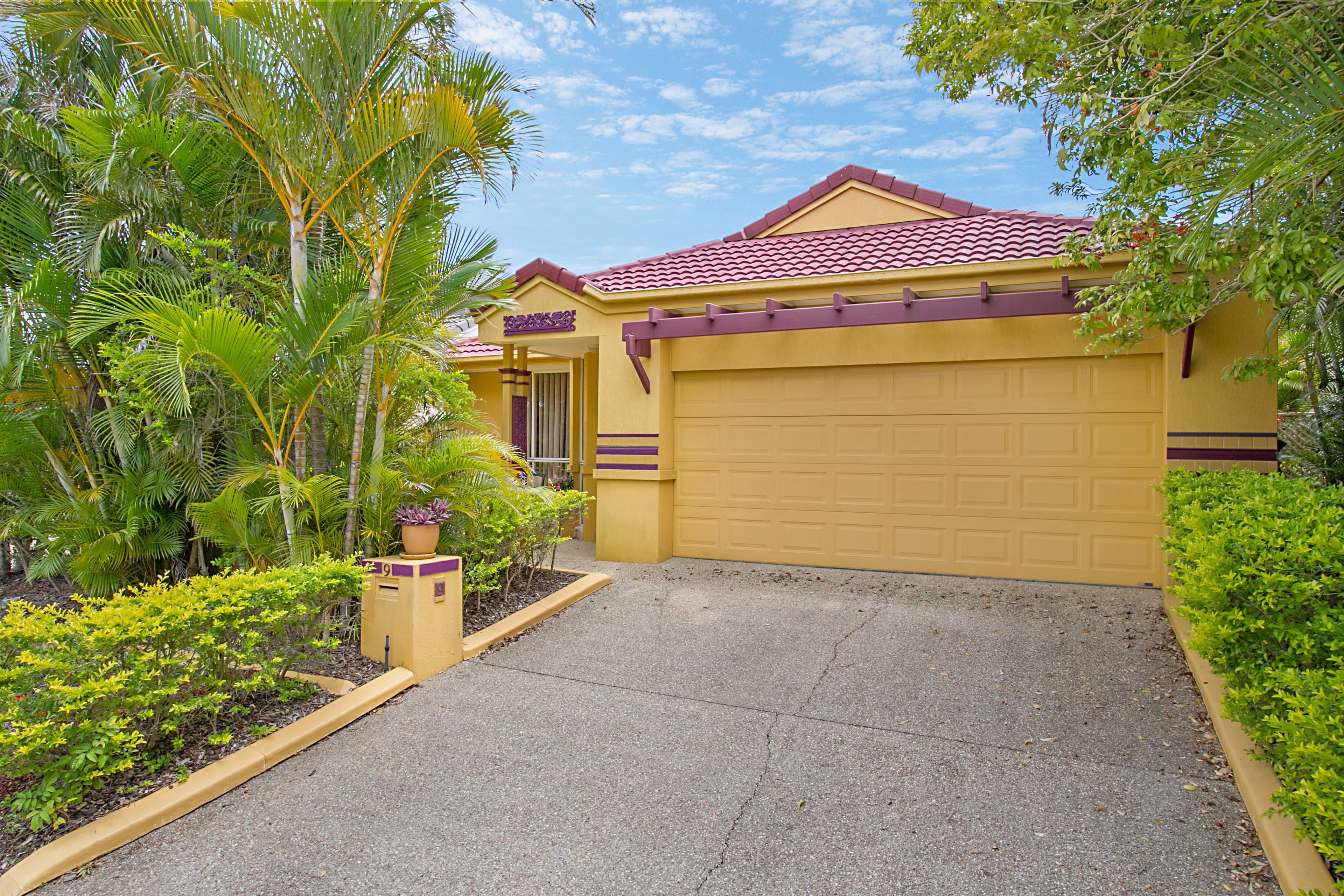 9 Greendale Place, Burleigh Waters QLD 4220, Burleigh Waters - Thumbnail 2