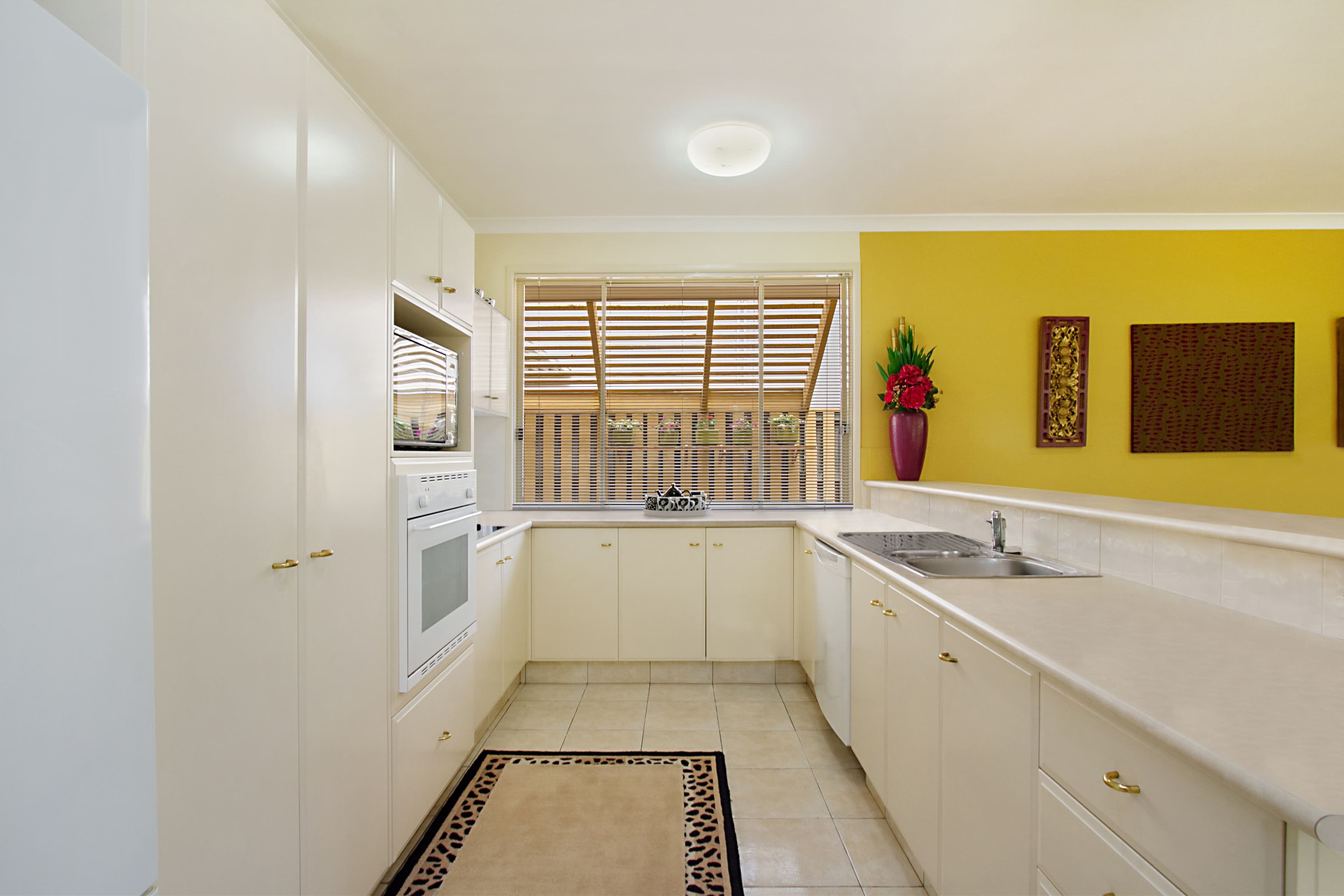 9 Greendale Place, Burleigh Waters QLD 4220, Burleigh Waters - Thumbnail 6