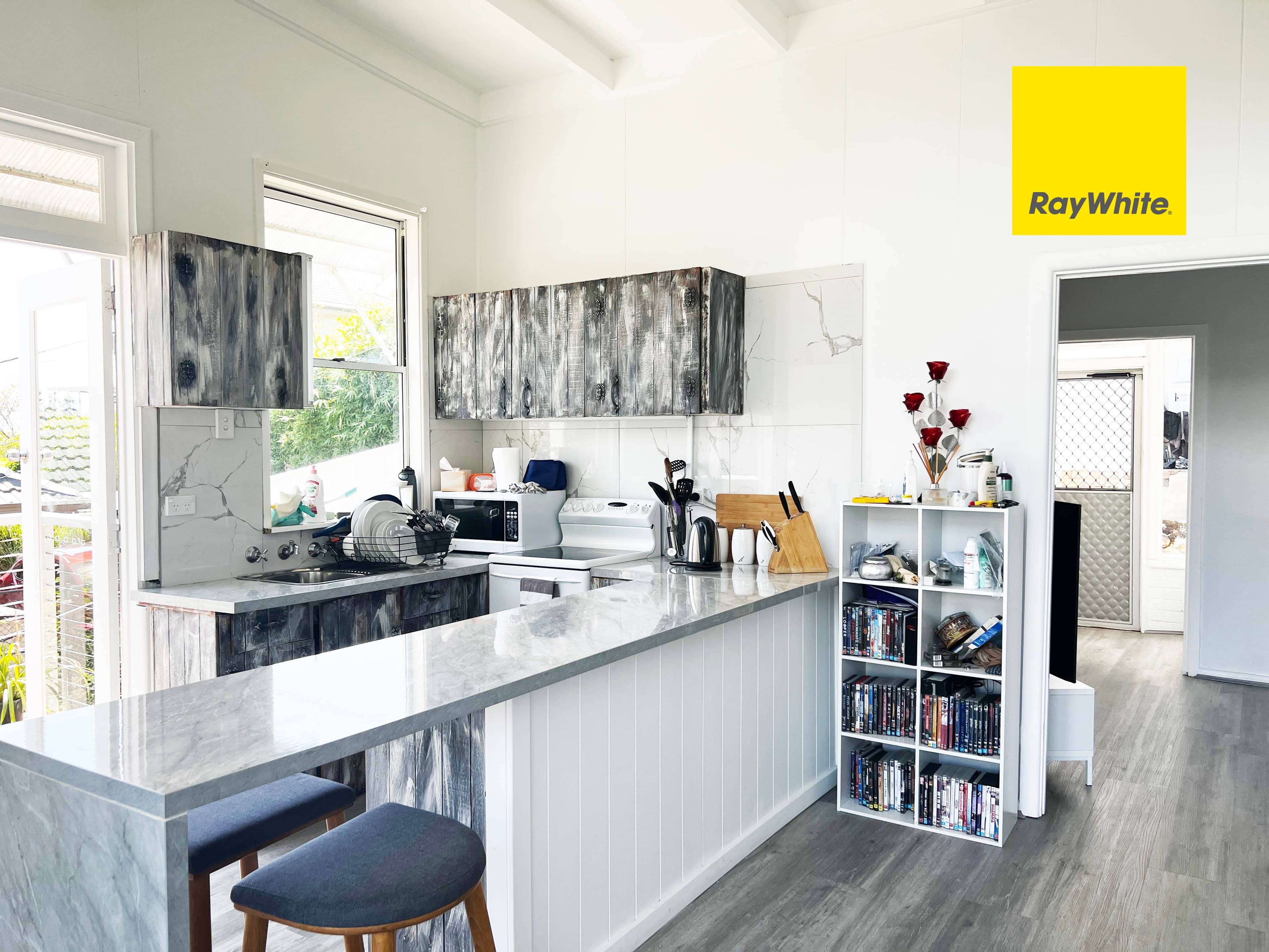 10 Eric Street, Bundeena NSW 2230, Bundeena - Thumbnail 2