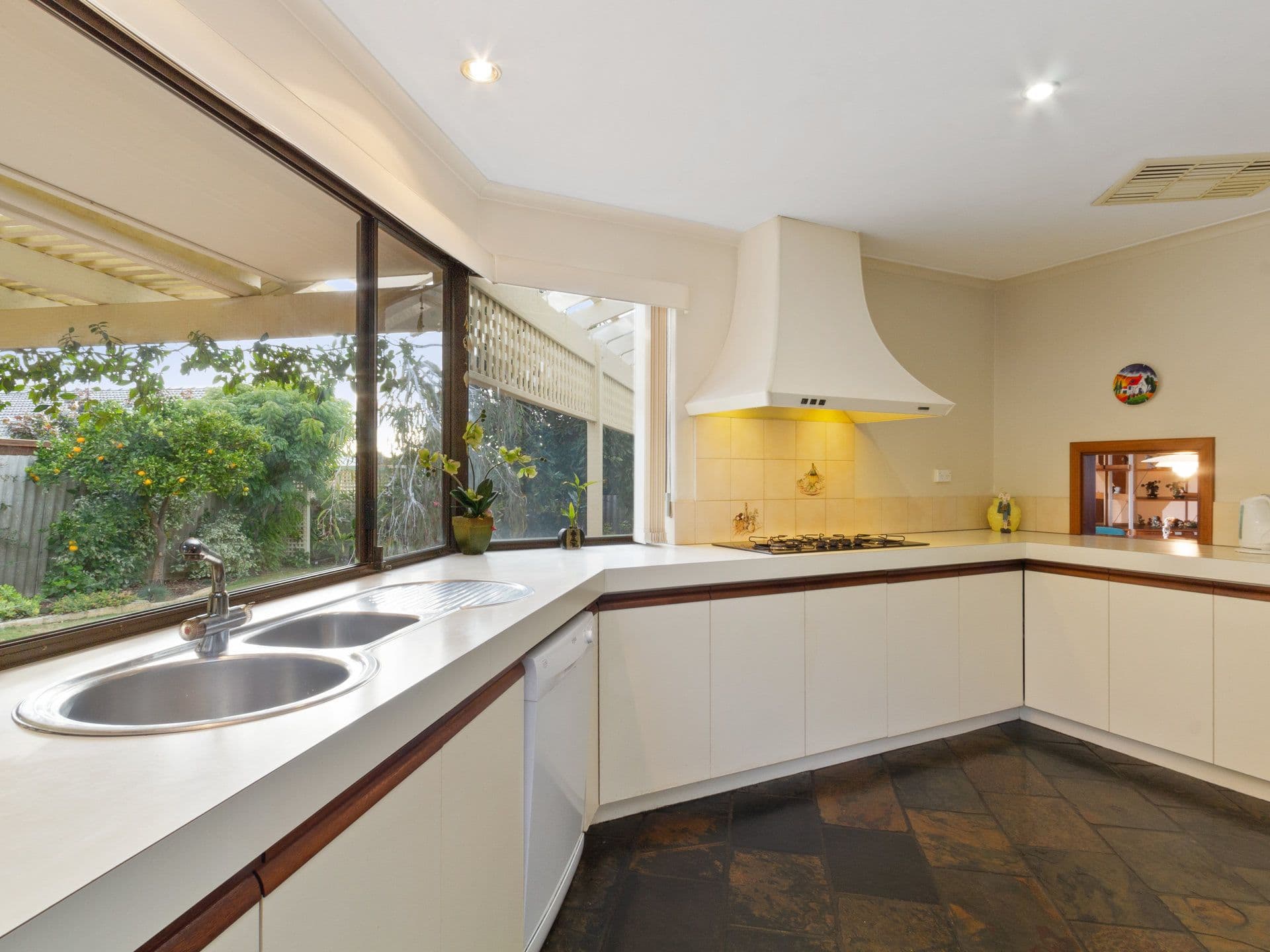 8 MacMillan Rise, Duncraig WA 6023, Duncraig - Thumbnail 2