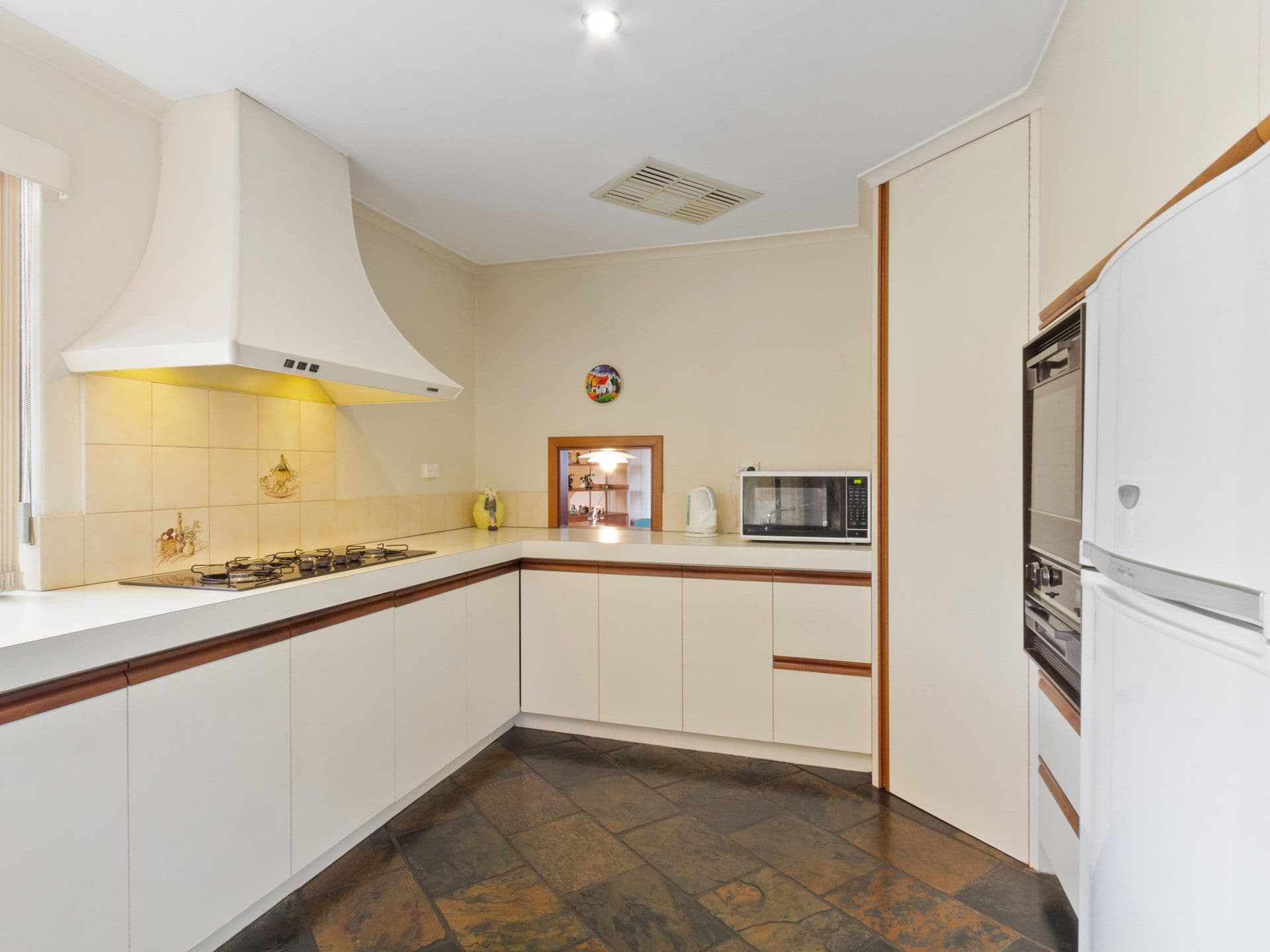 8 MacMillan Rise, Duncraig WA 6023, Duncraig - Thumbnail 3