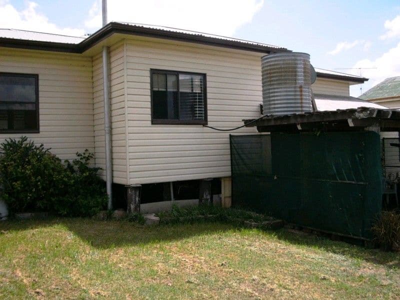 50 Gipps Street, NANANGO QLD 4615, Nanango - Thumbnail 3