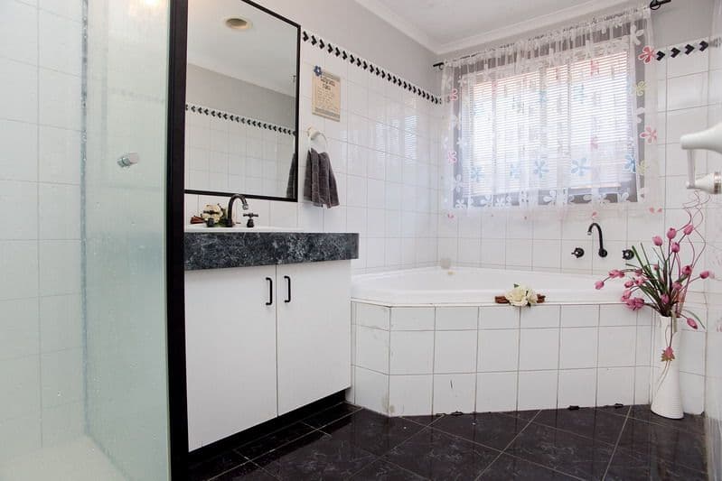 11 Devora Road, EPPING VIC 3076, Epping - Thumbnail 4