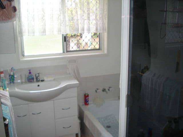 9 Apodis Street, KINGSTON QLD 4114, Kingston - Thumbnail 3