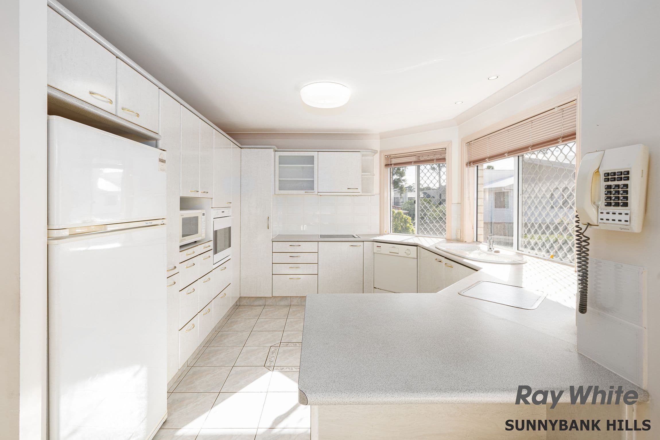 4 Poinsettia Crescent, Calamvale QLD 4116, Calamvale - Thumbnail 6
