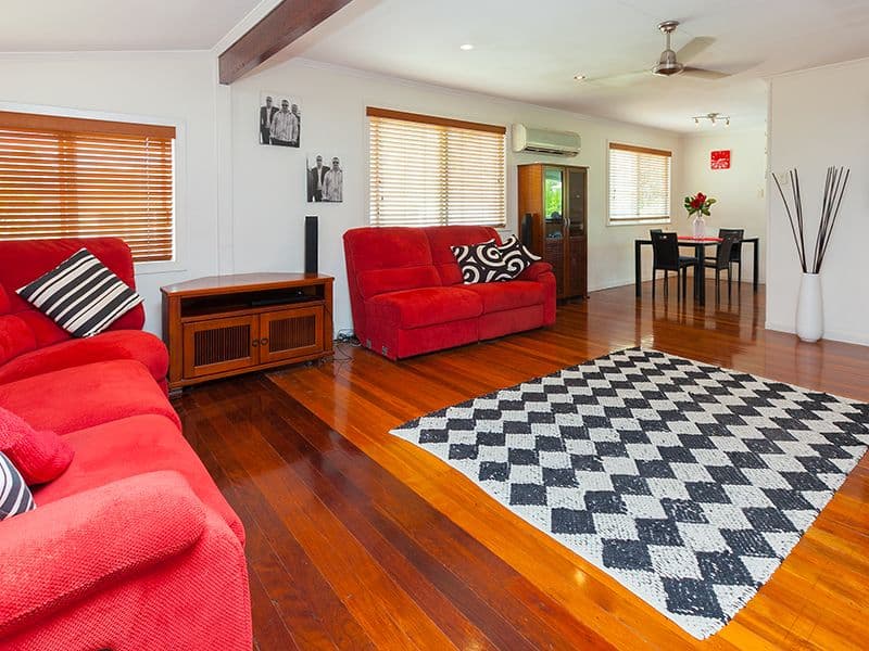 61 Valentia Street, Mansfield QLD 4122, Mansfield - Thumbnail 3