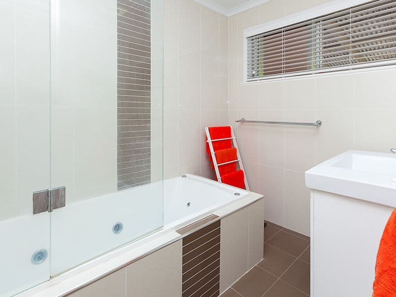 61 Valentia Street, Mansfield QLD 4122, Mansfield - Thumbnail 8