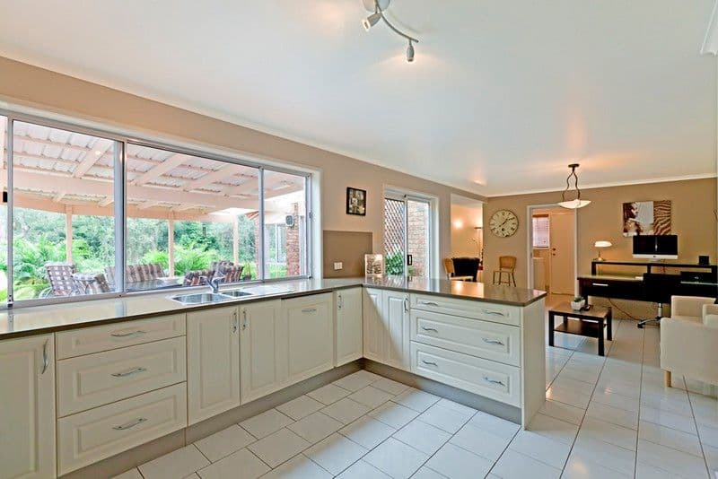 95 Passerine Drive, ROCHEDALE SOUTH QLD 4123, Rochedale South - Thumbnail 6