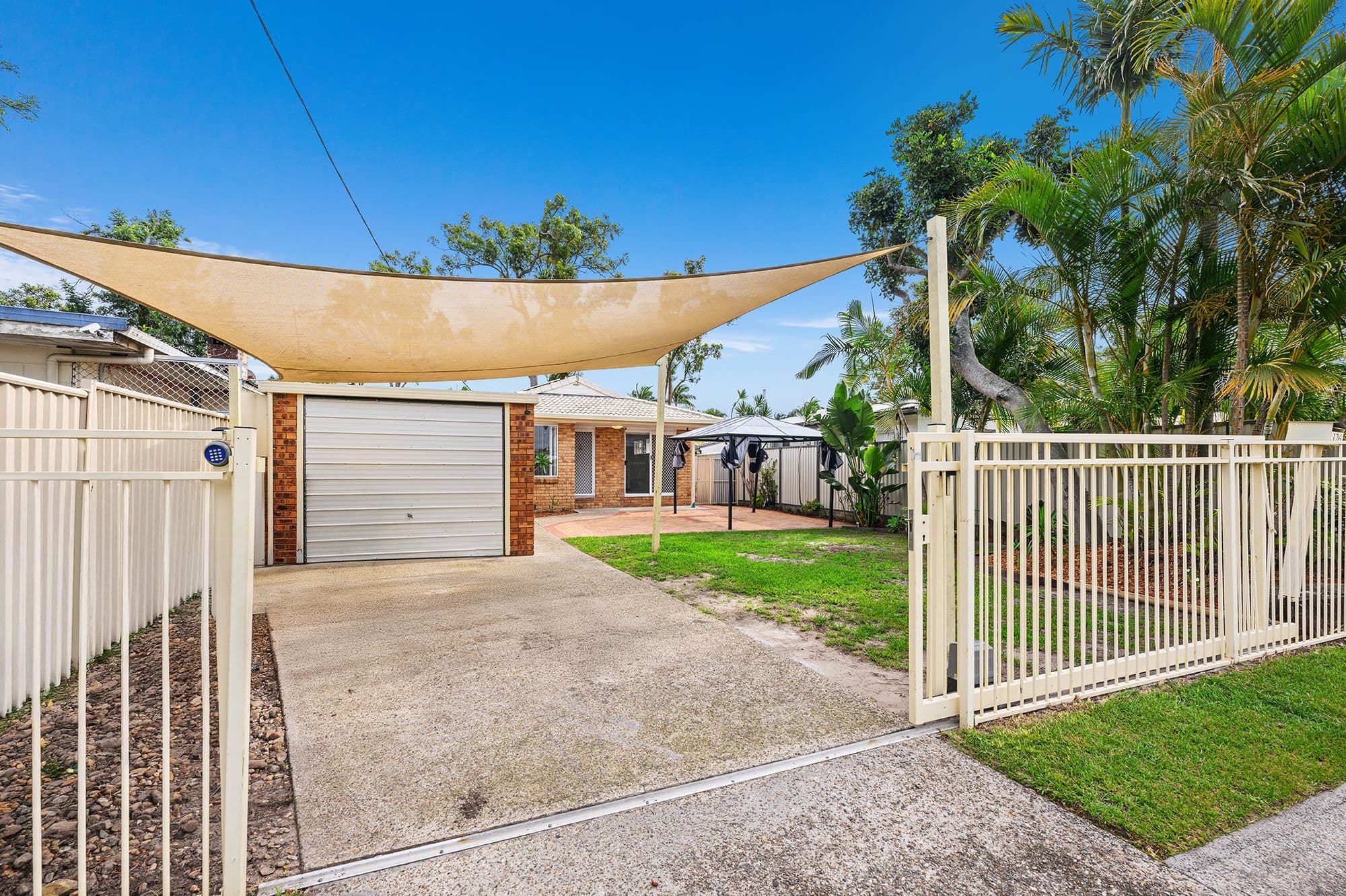 126 Hansford Road, Coombabah QLD 4216, Coombabah - Thumbnail 2
