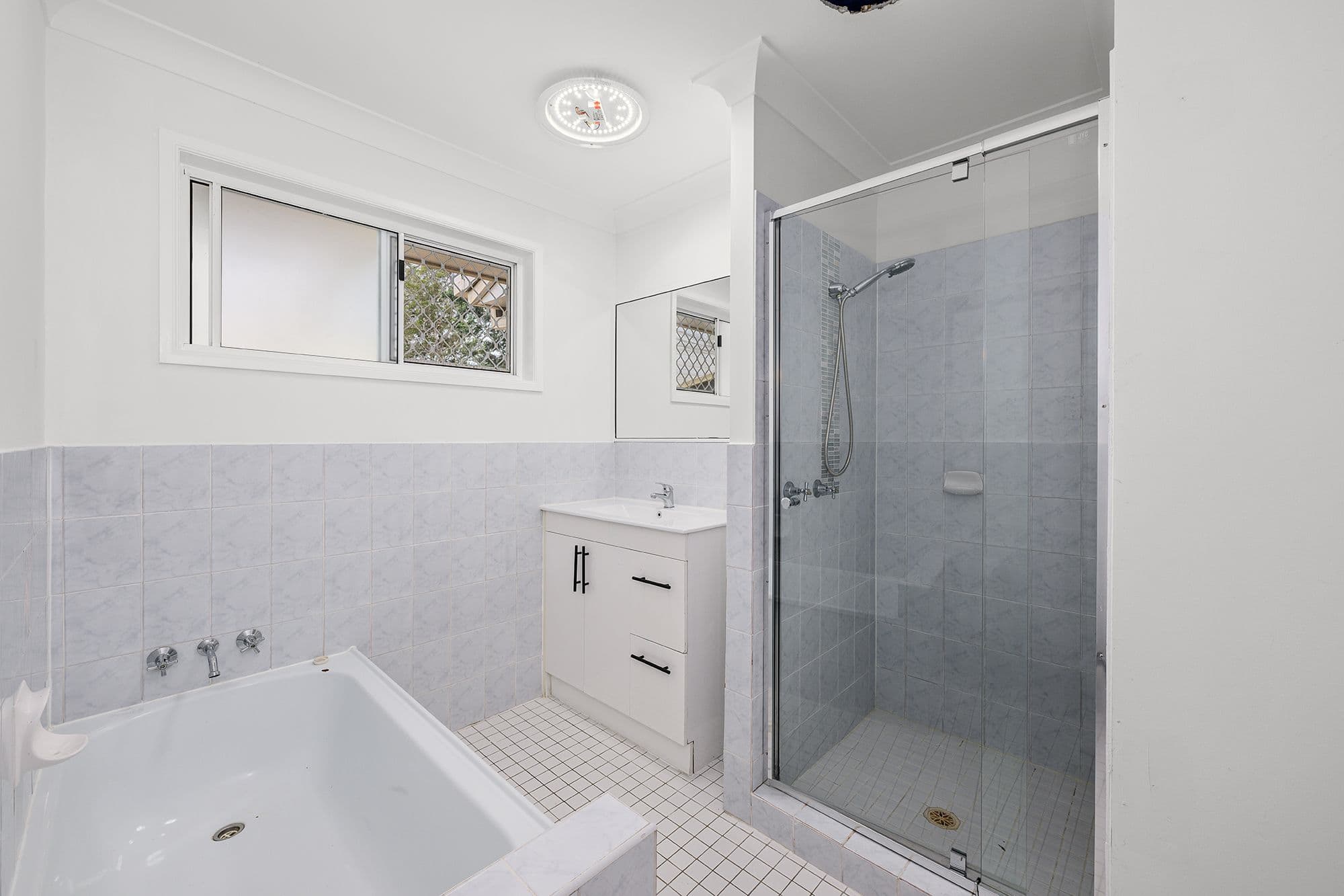 126 Hansford Road, Coombabah QLD 4216, Coombabah - Thumbnail 7