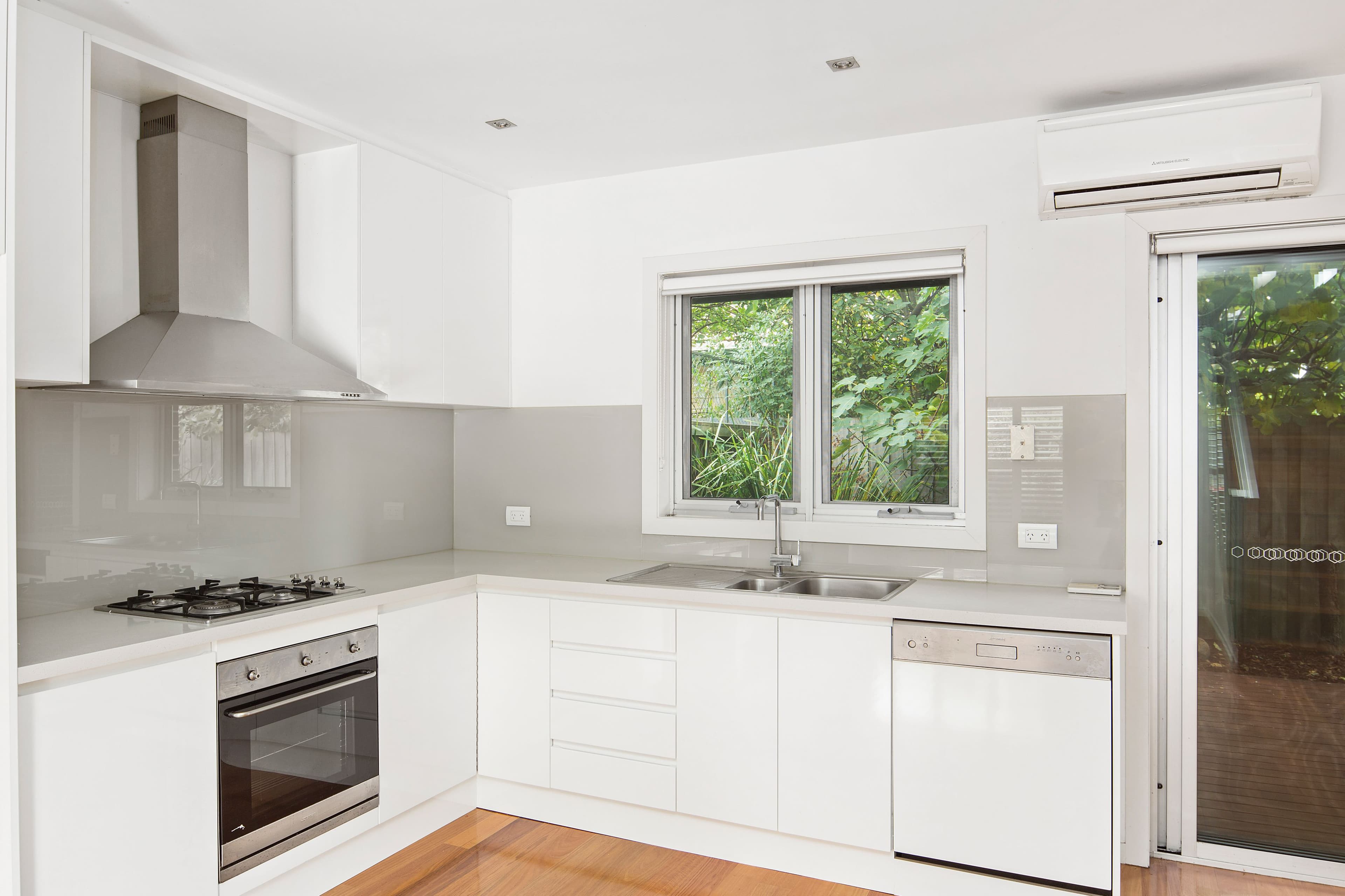 185 Thompson Avenue, Cowes VIC 3922, Cowes - Thumbnail 3
