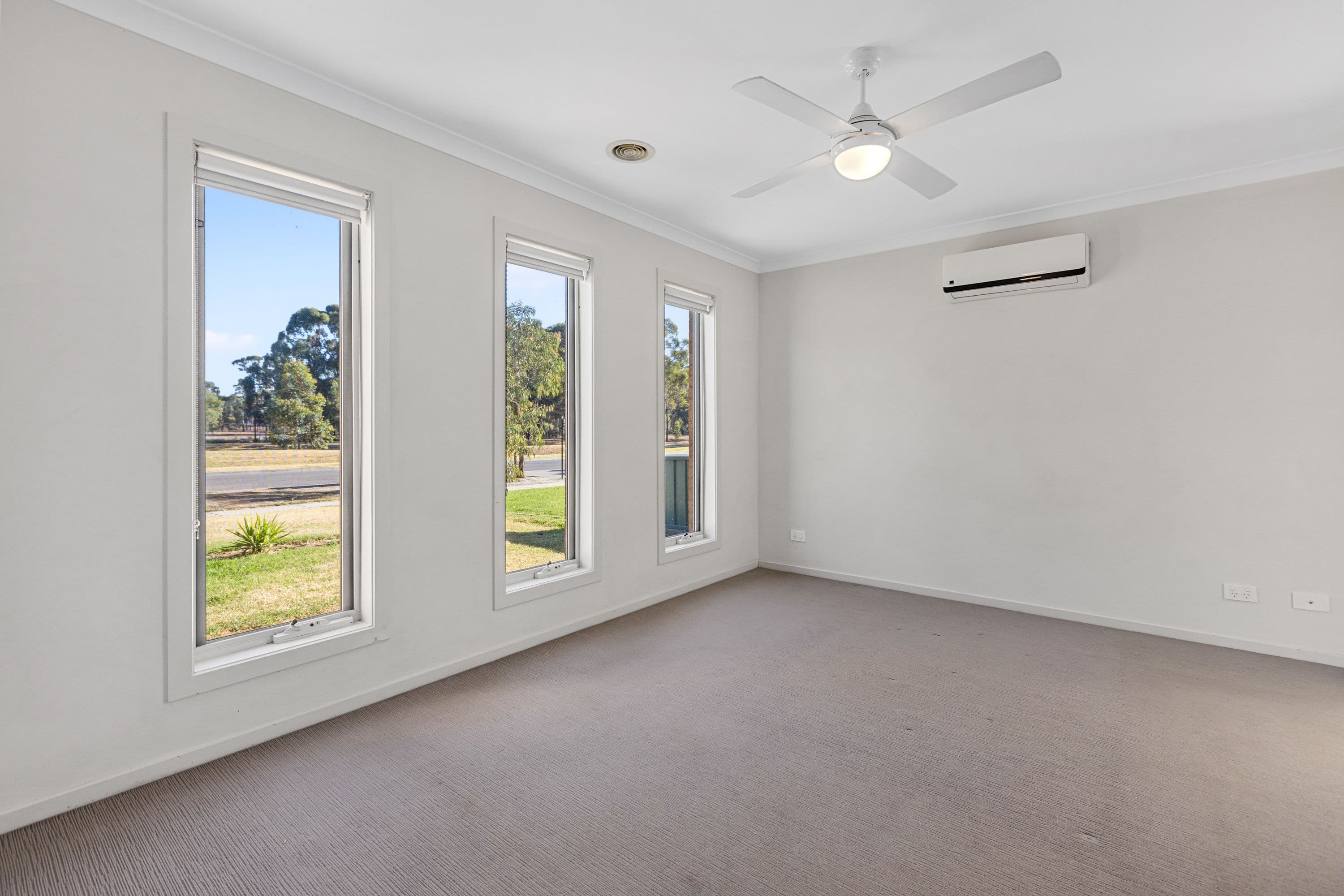 9 Gladeville Drive, Eaglehawk VIC 3556, Eaglehawk - Thumbnail 2