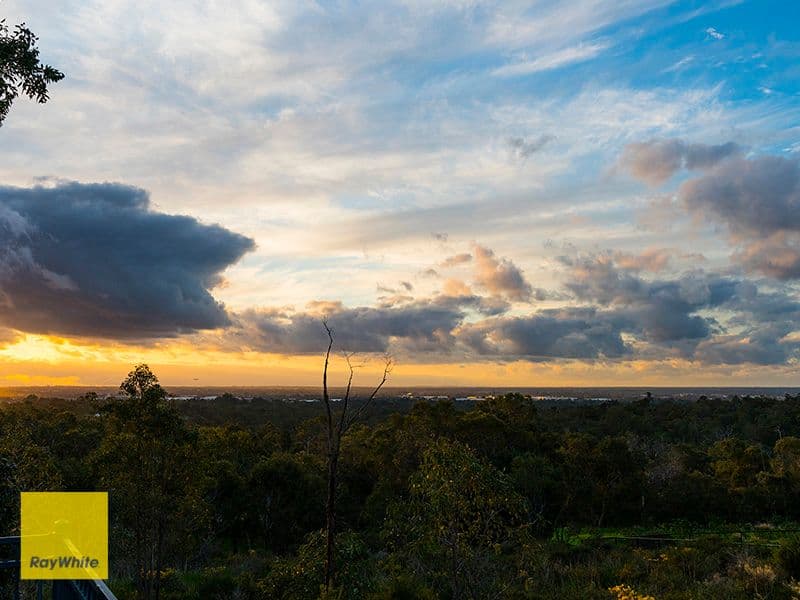 4 Summerfield Place, Gooseberry Hill WA 6076, Gooseberry Hill - Thumbnail 2