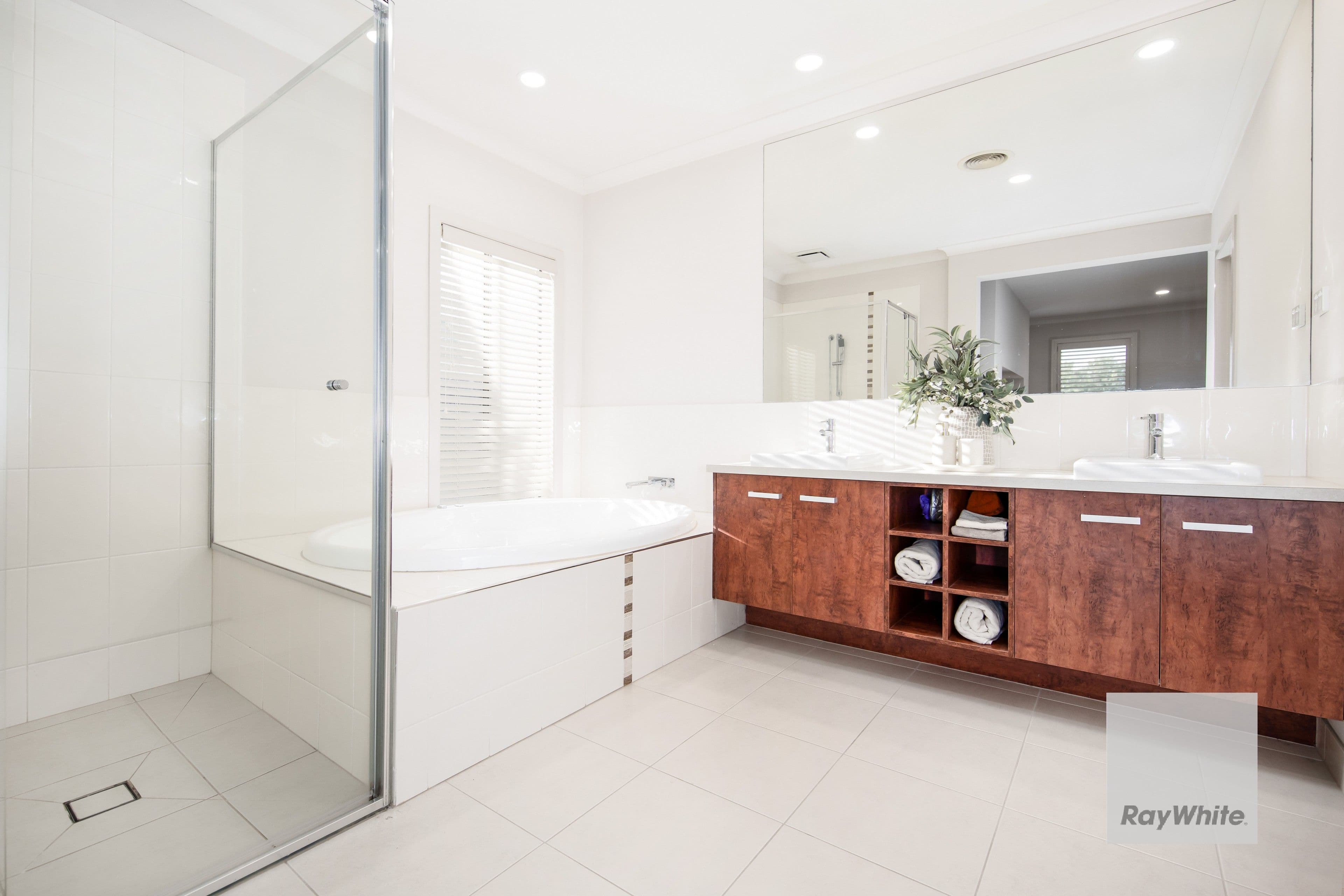 33 Balmain Circuit, Taylors Hill VIC 3037, Taylors Hill - Thumbnail 3