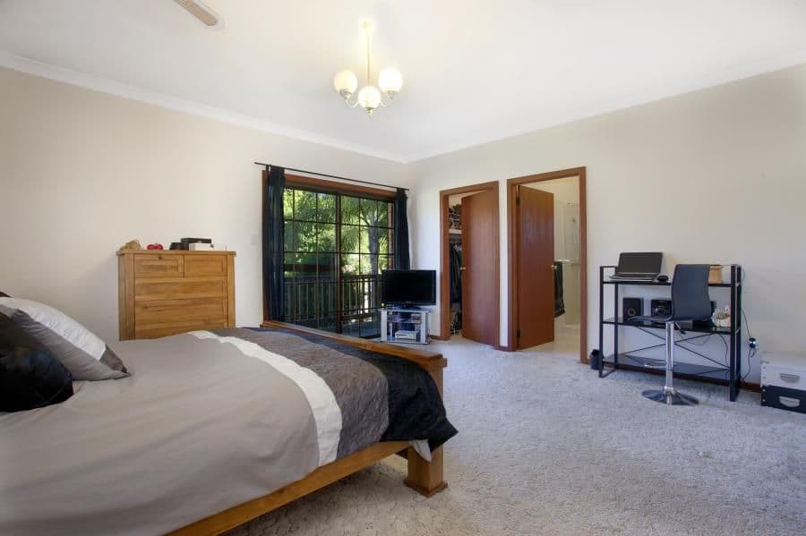 4 Boldrewood Place, CHERRYBROOK NSW 2126, Cherrybrook - Thumbnail 4